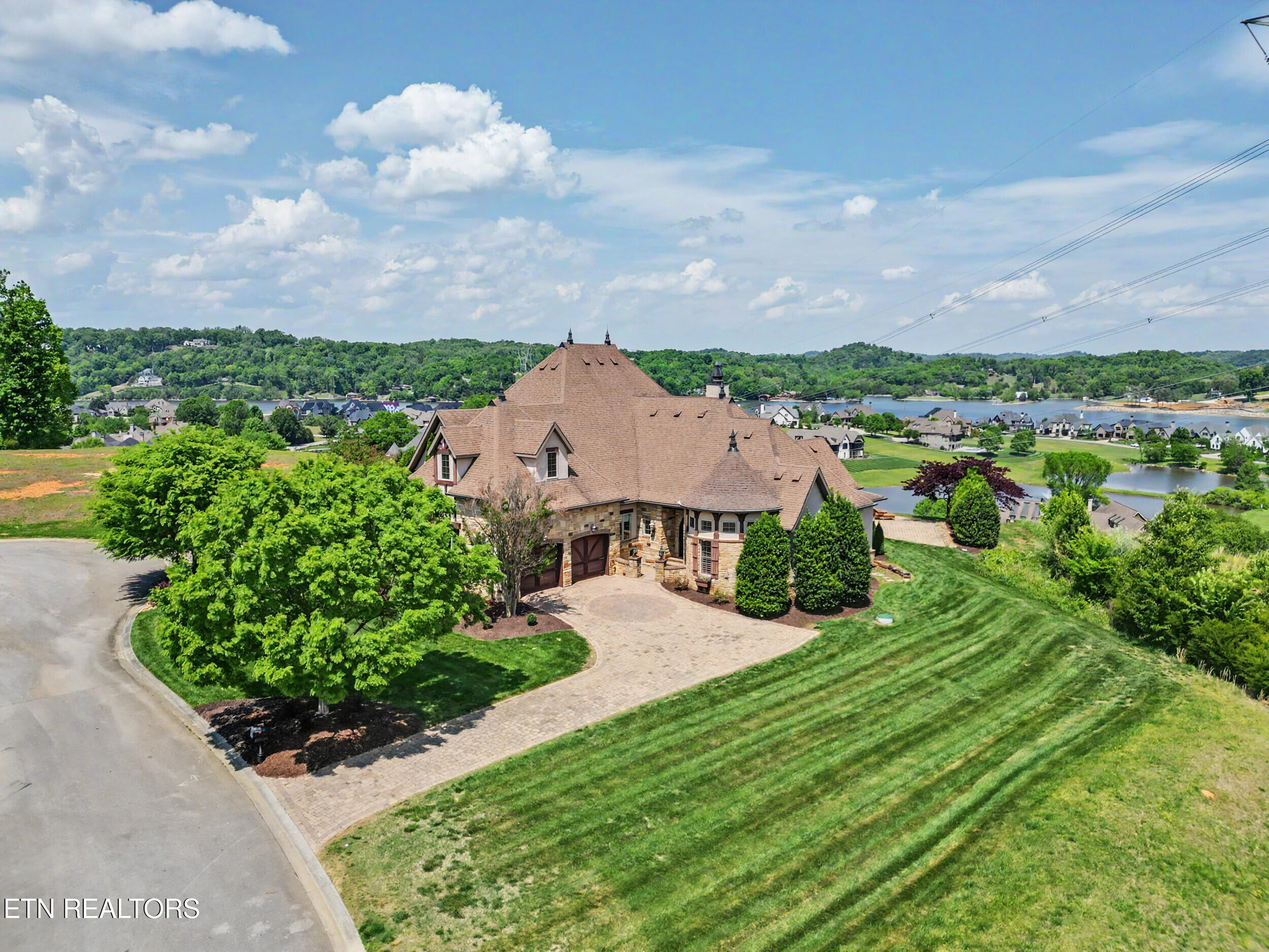 3320 High Pointe Way Louisville TN 37777