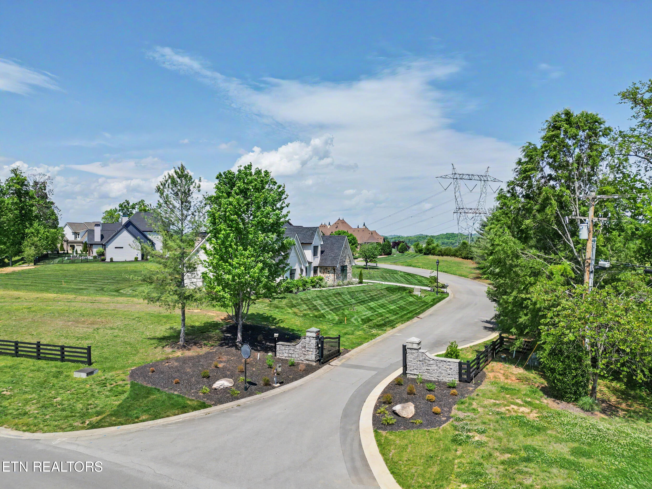 3320 High Pointe Way Louisville TN 37777