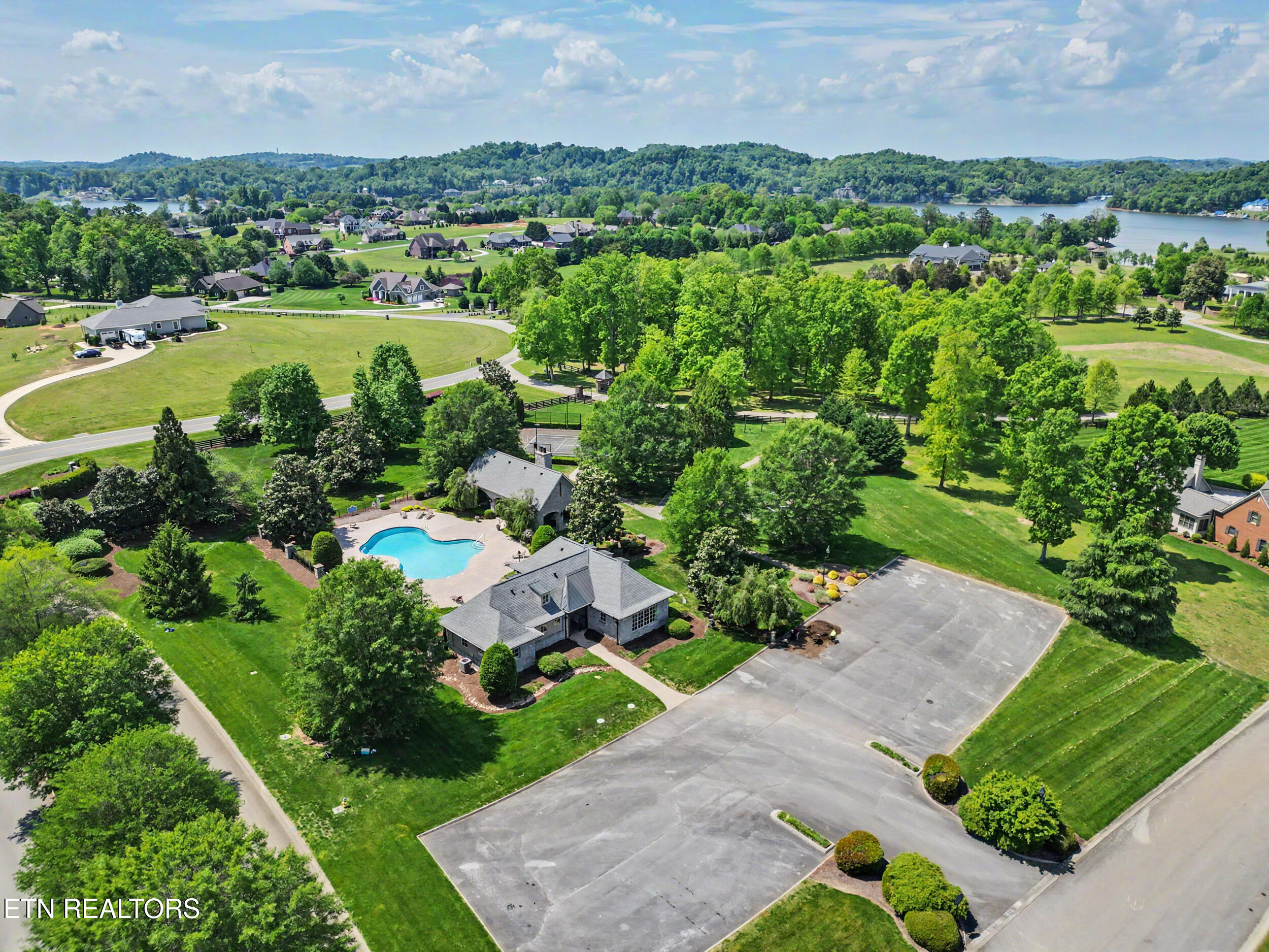 3320 High Pointe Way Louisville TN 37777