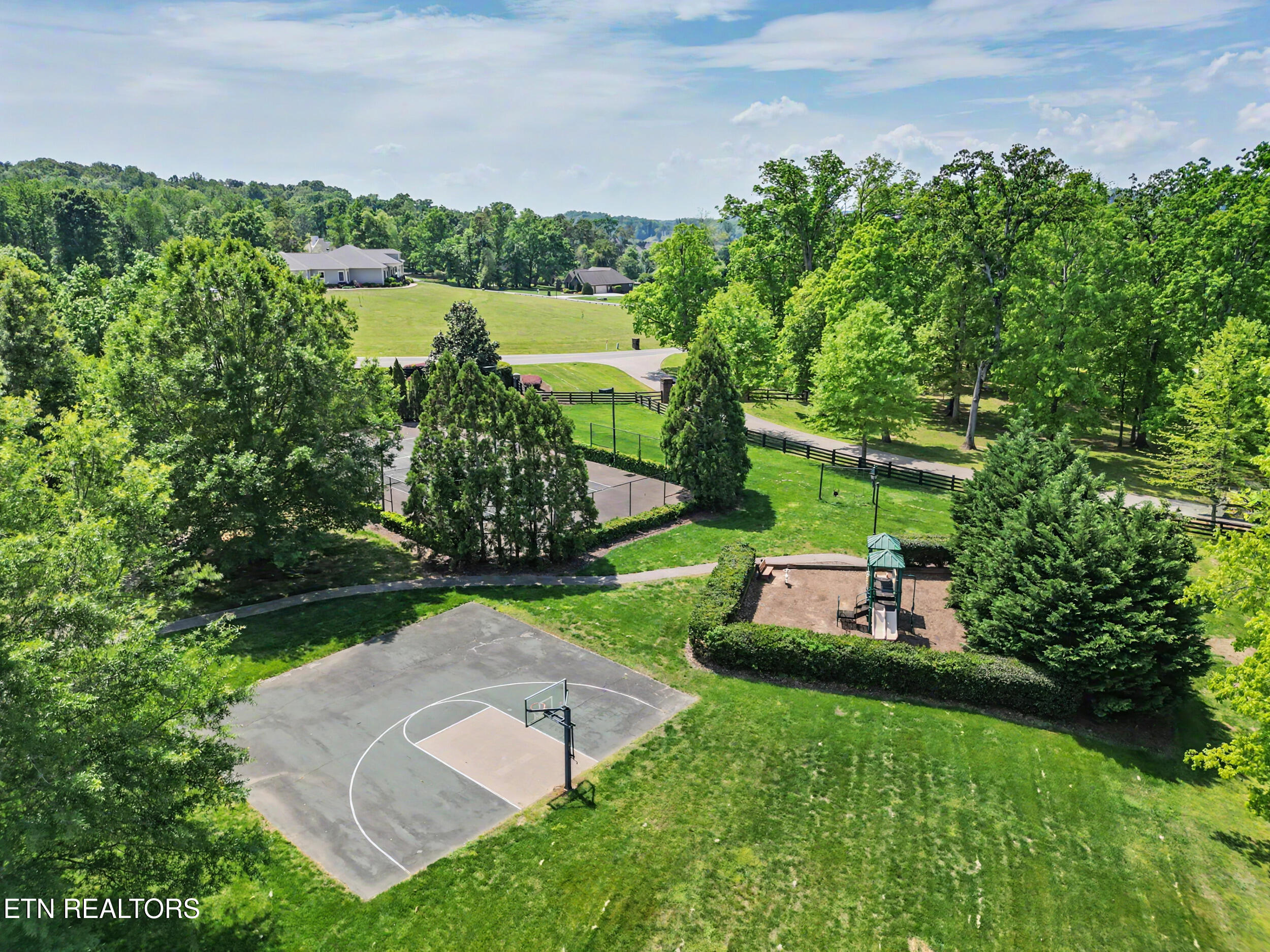 3320 High Pointe Way Louisville TN 37777