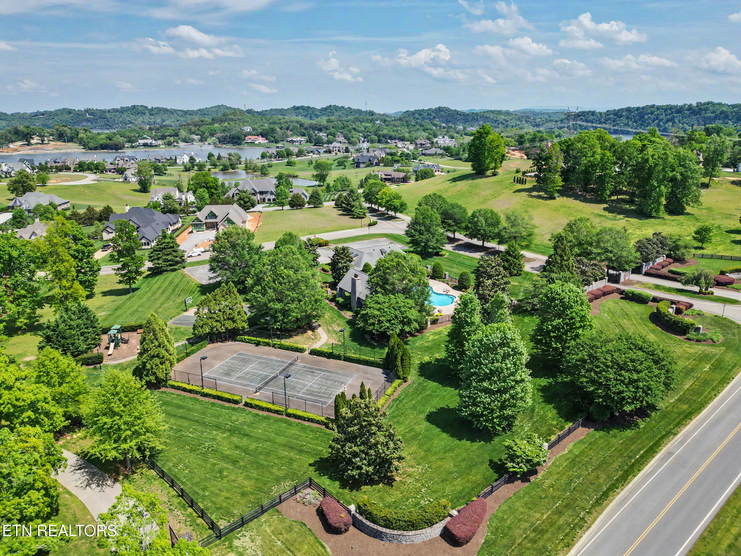 3320 High Pointe Way Louisville TN 37777