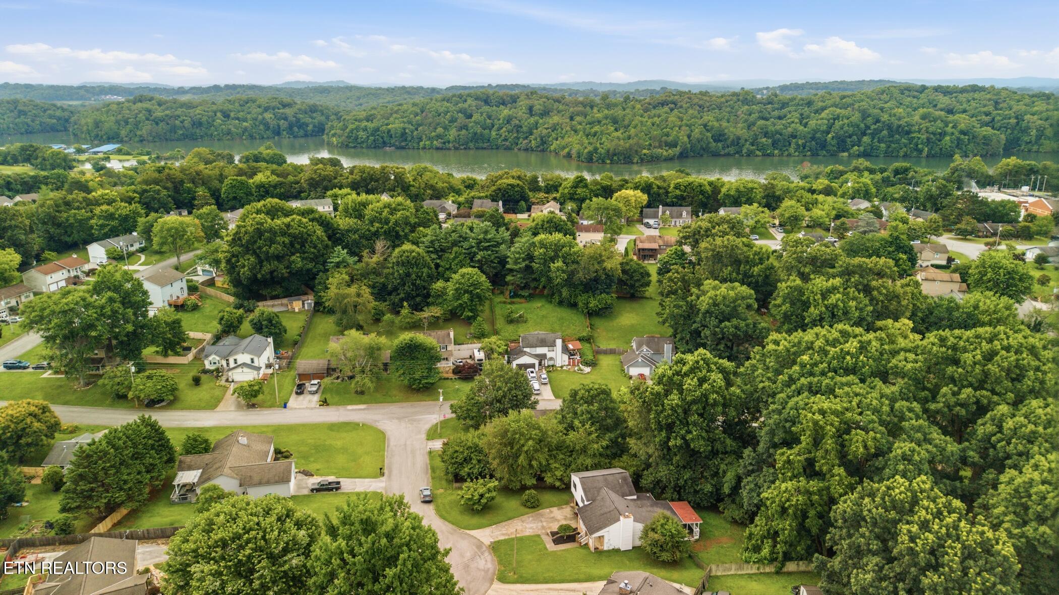 809 Widgeon Lane Knoxville TN 37934