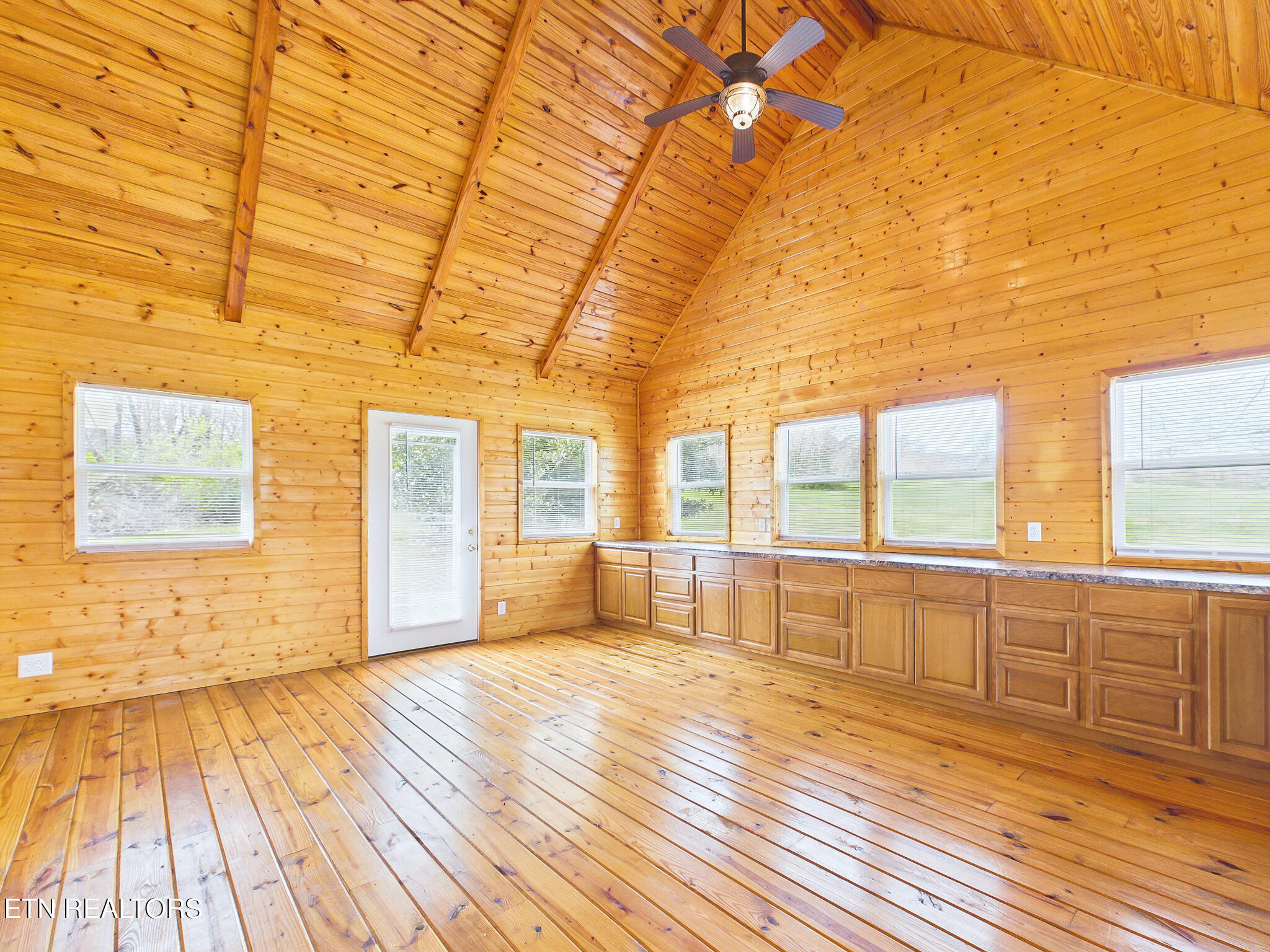 228 County Road 326 Sweetwater TN 37874