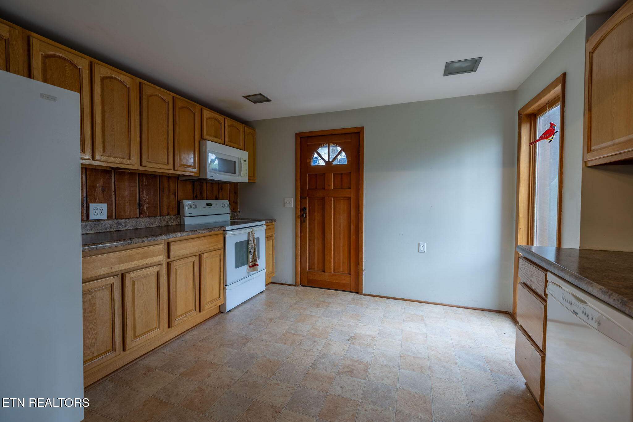 151 Lakeview Circle Clinton TN 37716