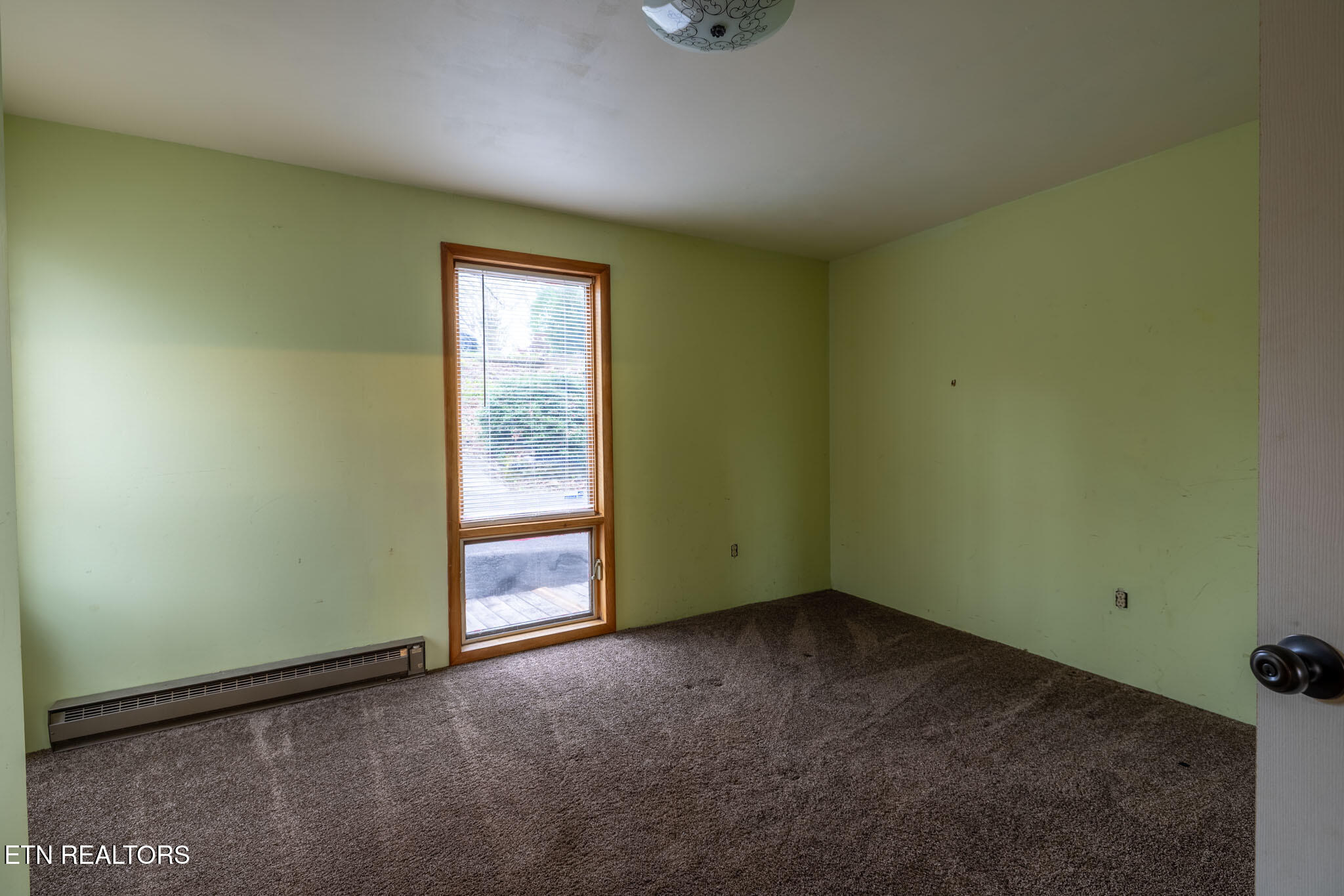 151 Lakeview Circle Clinton TN 37716