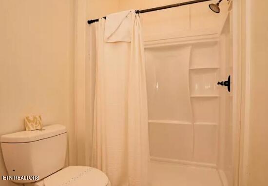 1615 Bear Valley Road Sevierville TN 37876