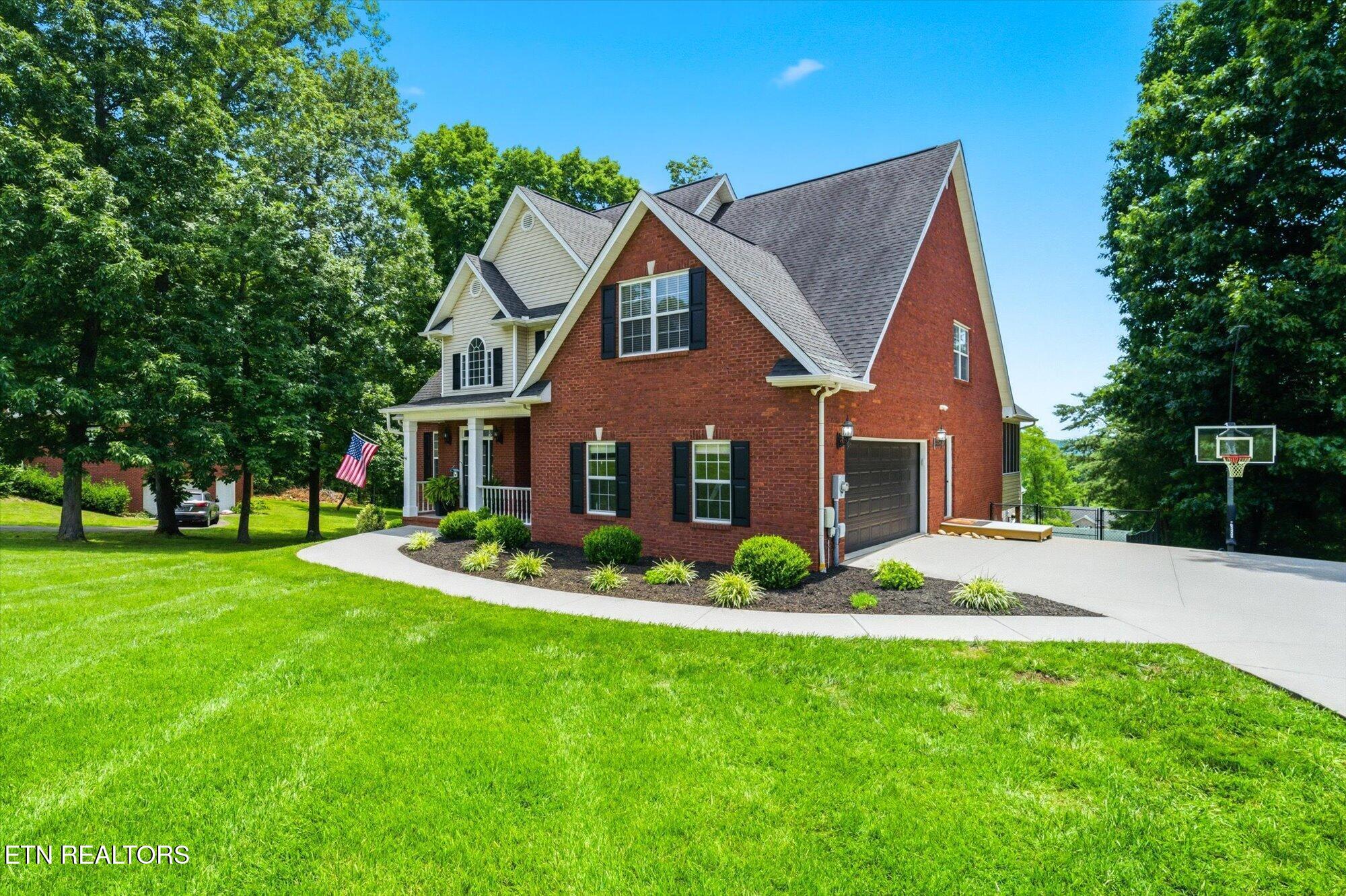 1537 Ellis Woods Loop Sevierville TN 37876