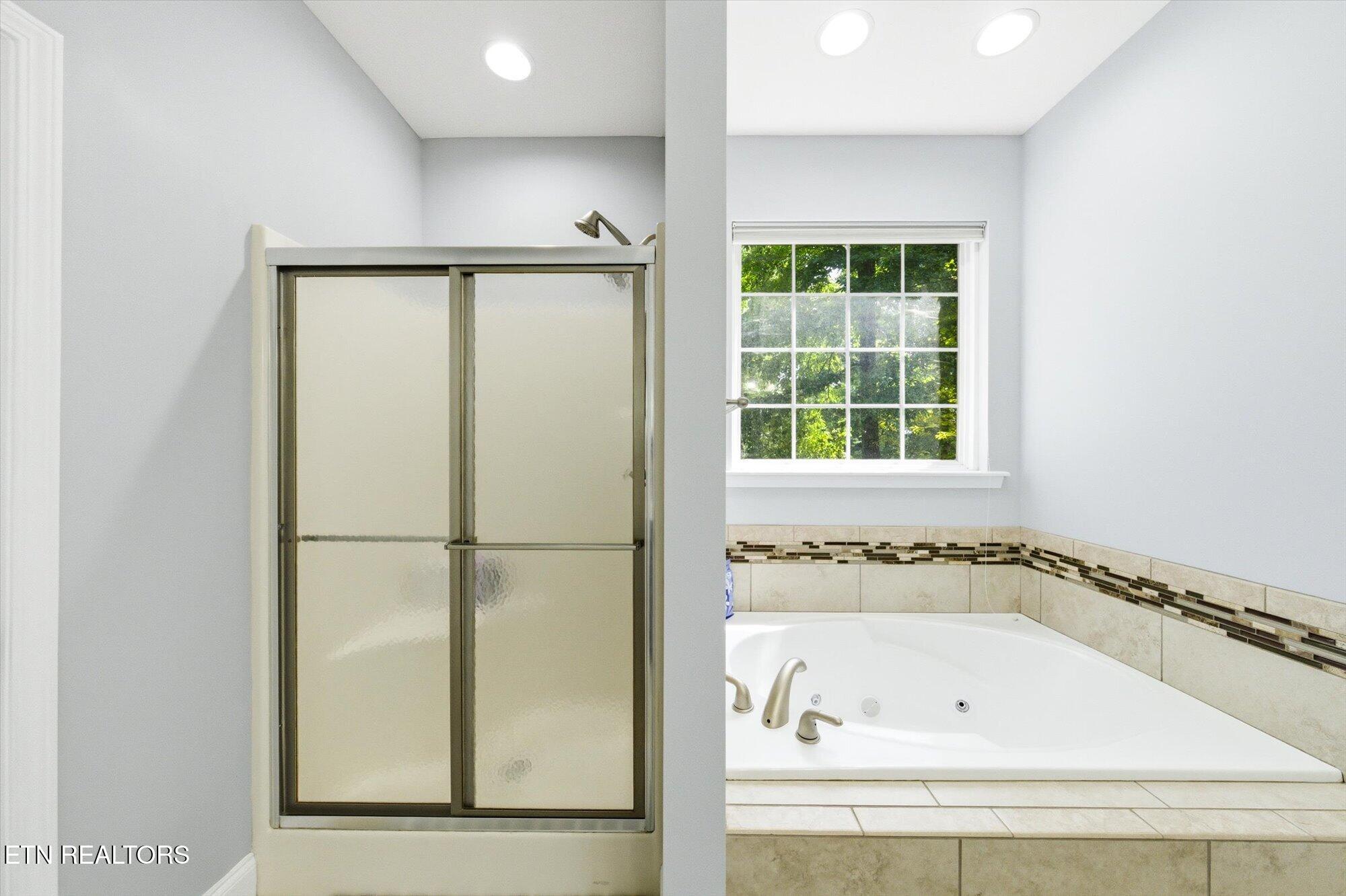 1537 Ellis Woods Loop Sevierville TN 37876
