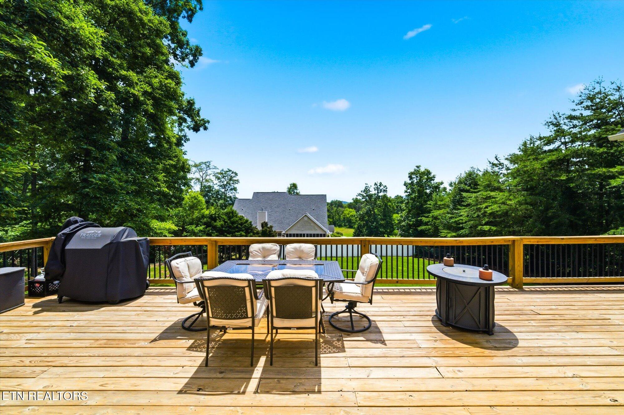 1537 Ellis Woods Loop Sevierville TN 37876