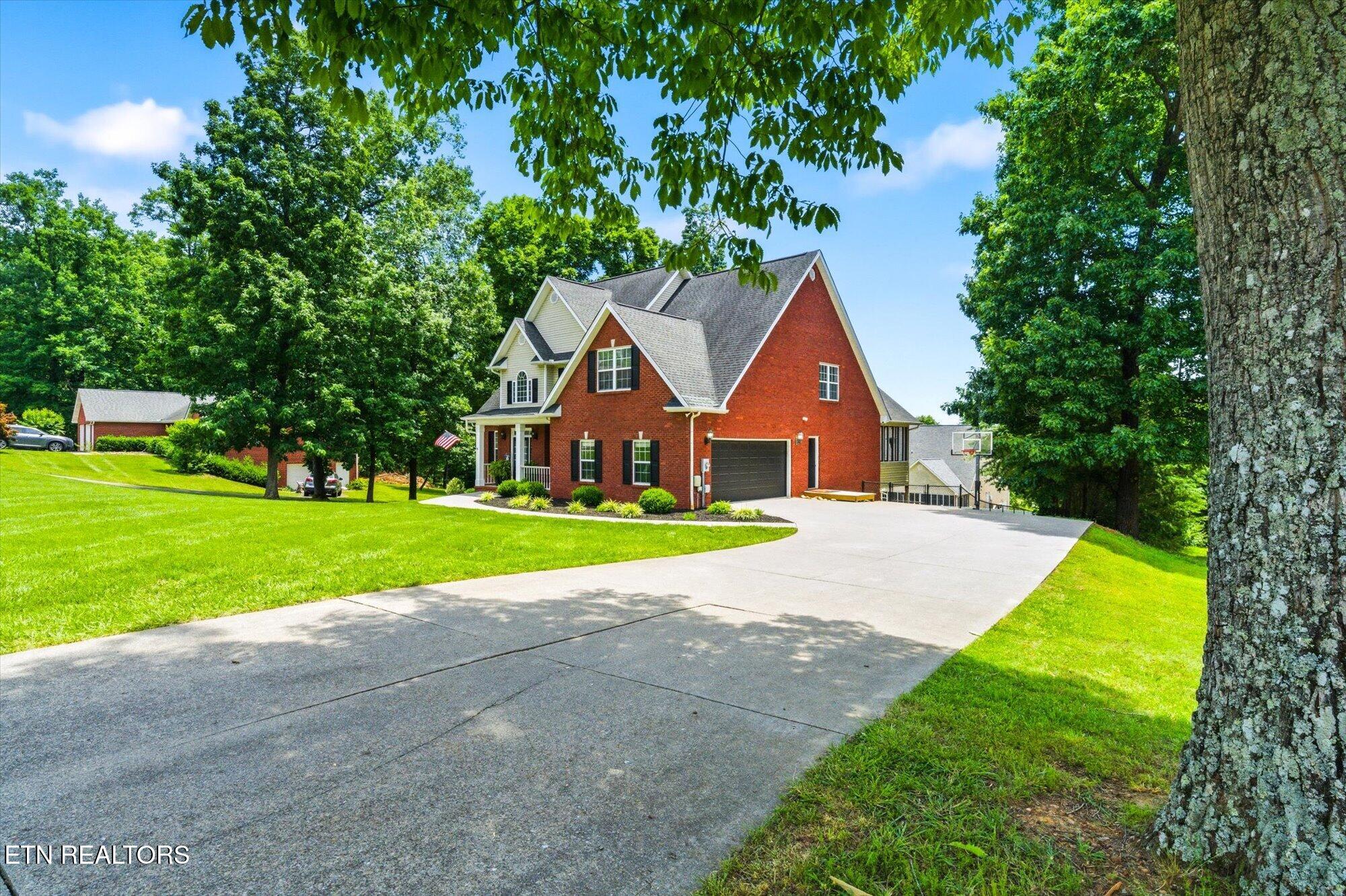 1537 Ellis Woods Loop Sevierville TN 37876