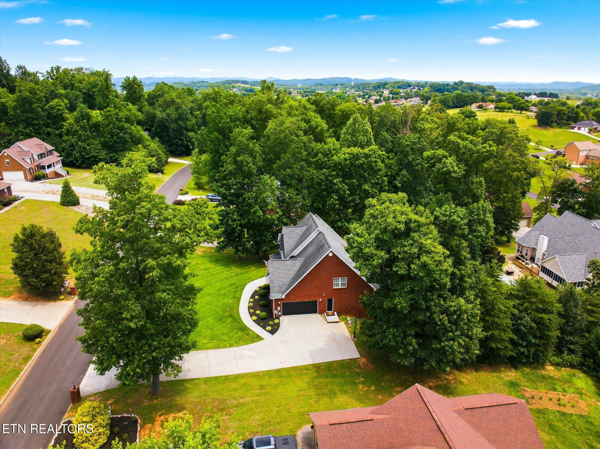 1537 Ellis Woods Loop Sevierville TN 37876