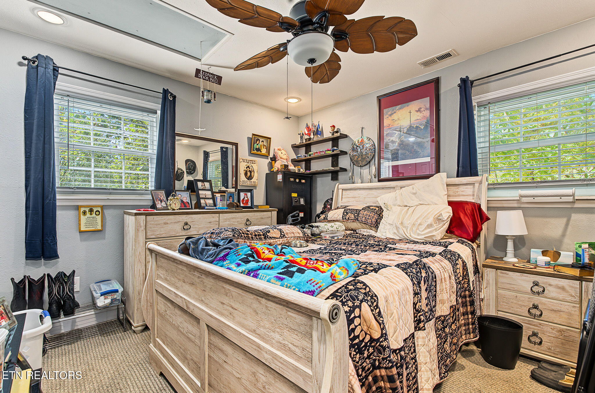 1725 Red Bone Way Sevierville TN 37876