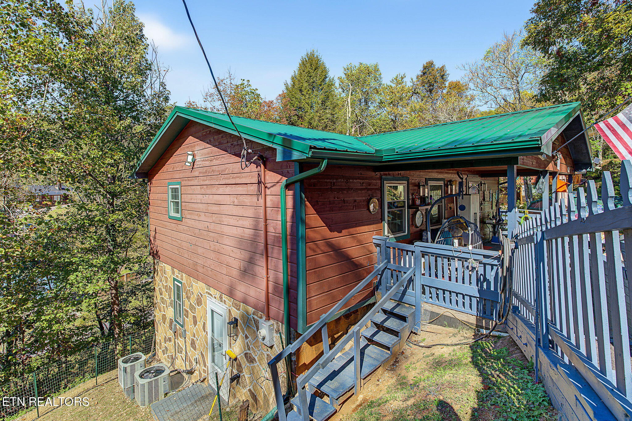 1725 Red Bone Way Sevierville TN 37876
