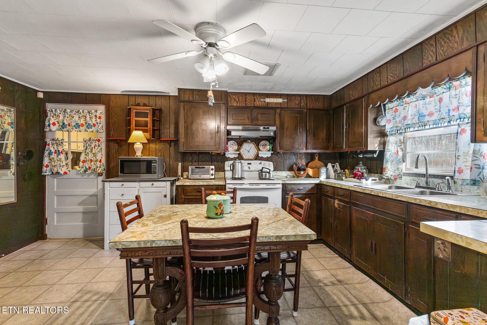 537 County Road 188 Decatur TN 37322