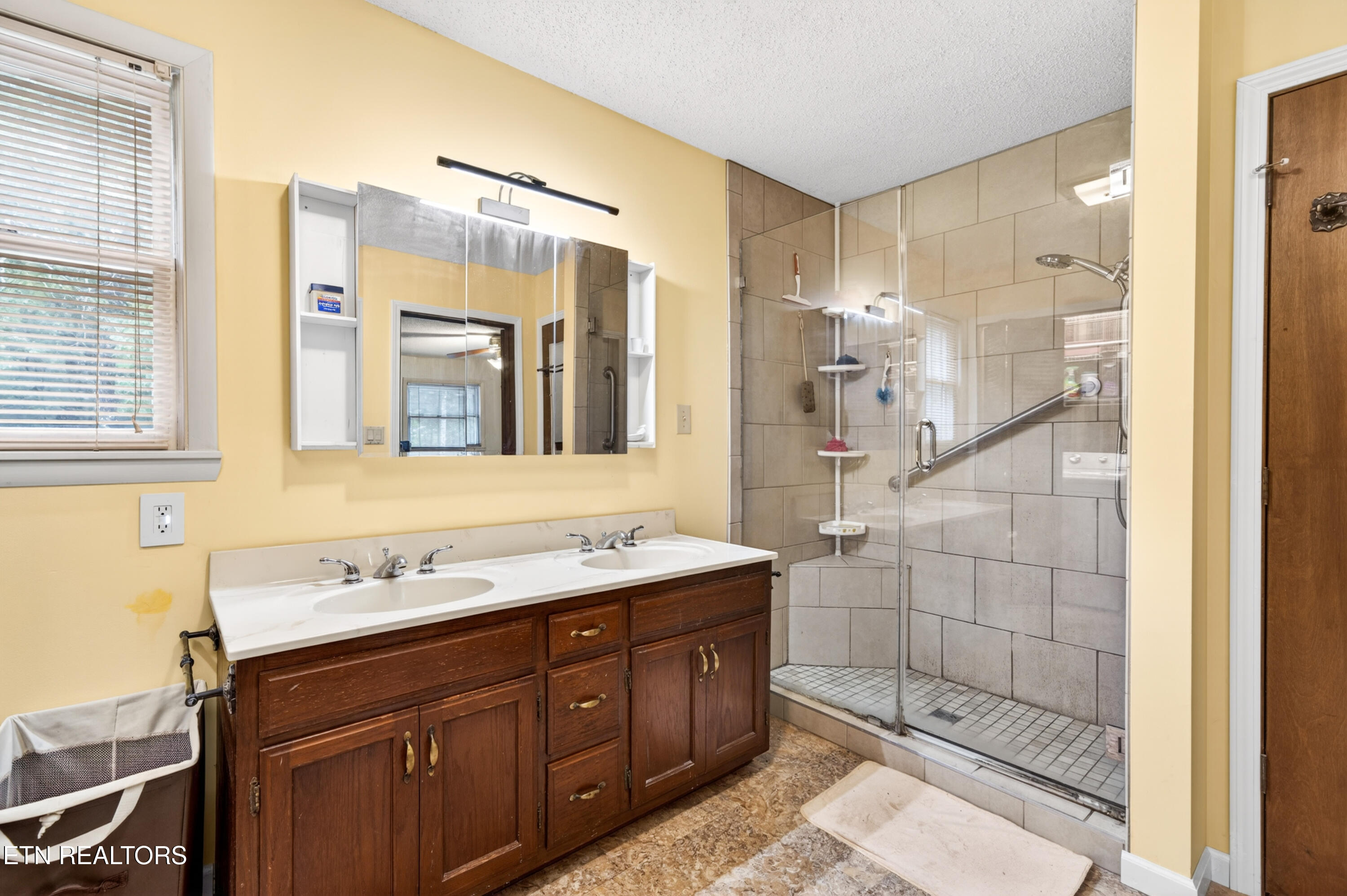 5321 Pawnee Road Crossville TN 38572