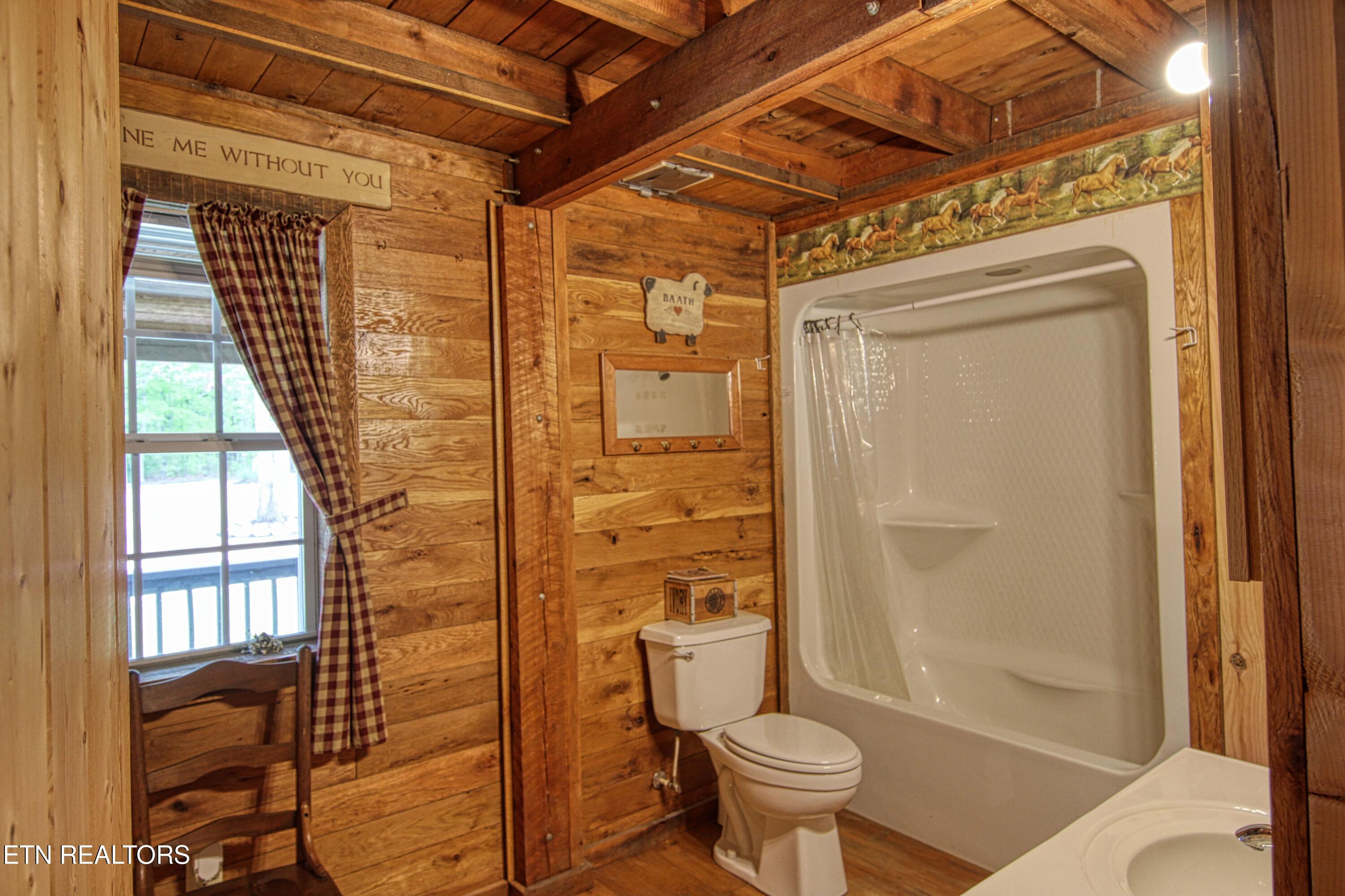 147 Akers Chapel Loop Jamestown TN 38556