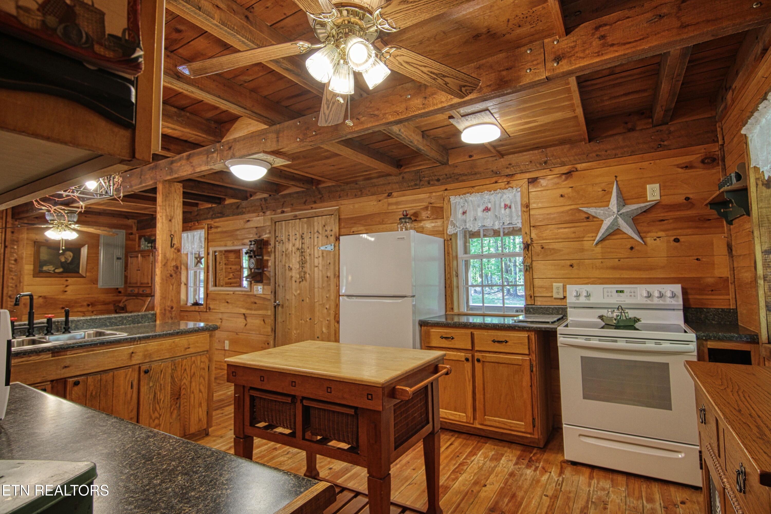 147 Akers Chapel Loop Jamestown TN 38556