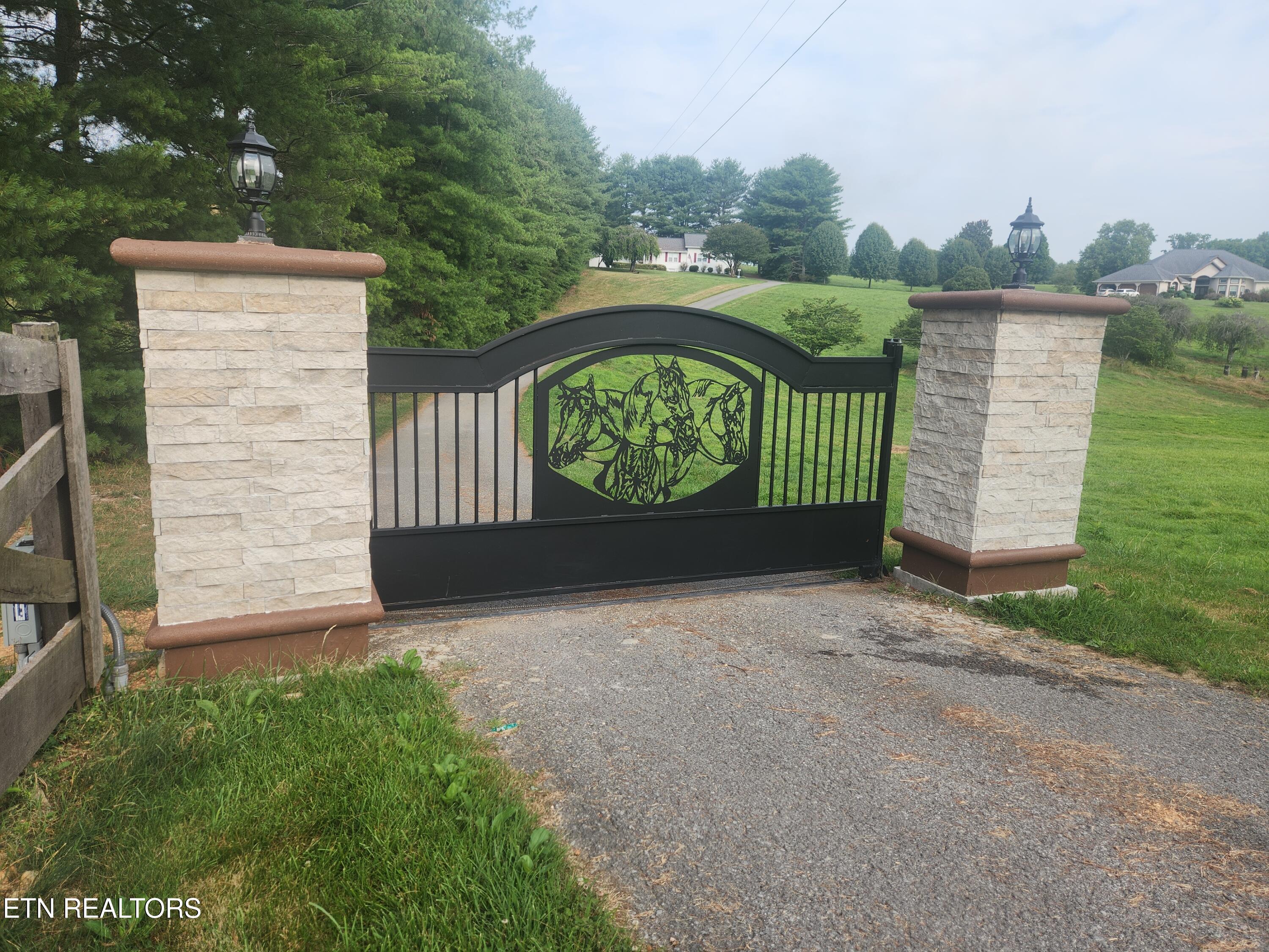 1089 Dogwood Road Tazewell TN 37879