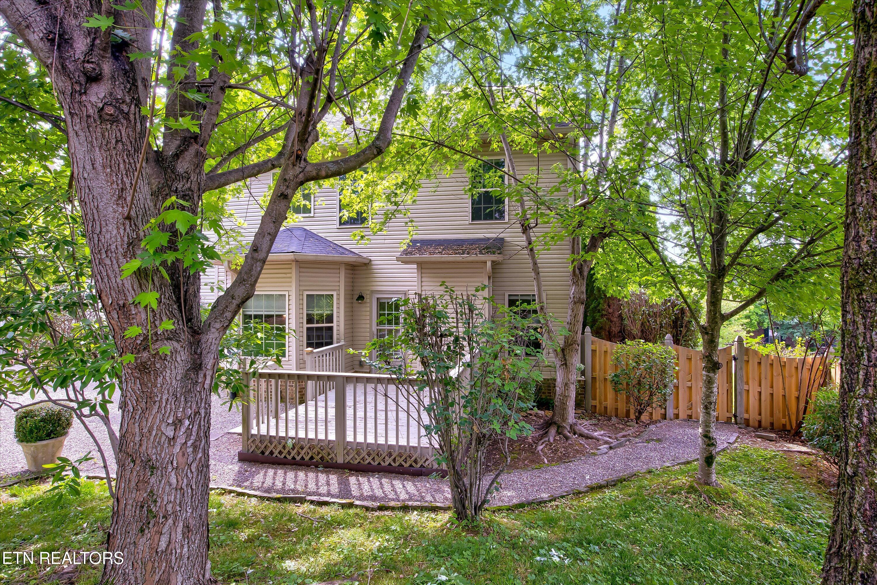 11537 Woodcliff Drive Knoxville TN 37934