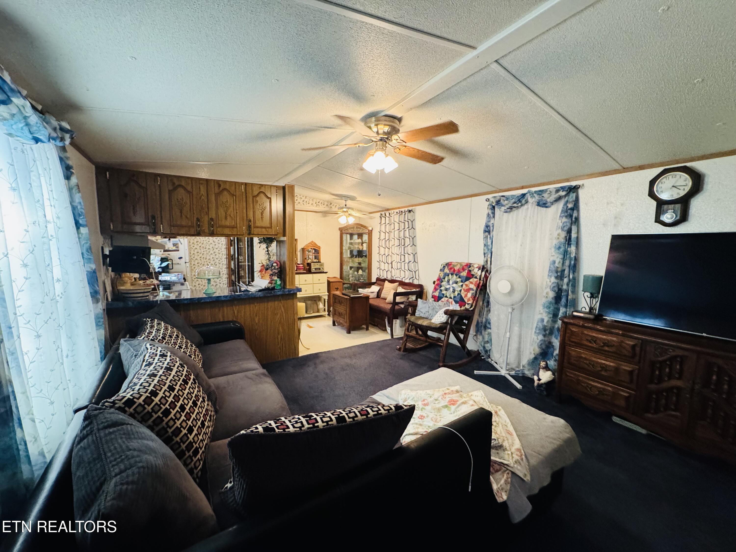 9923 Old Chestnut Ridge Road Heiskell TN 37754