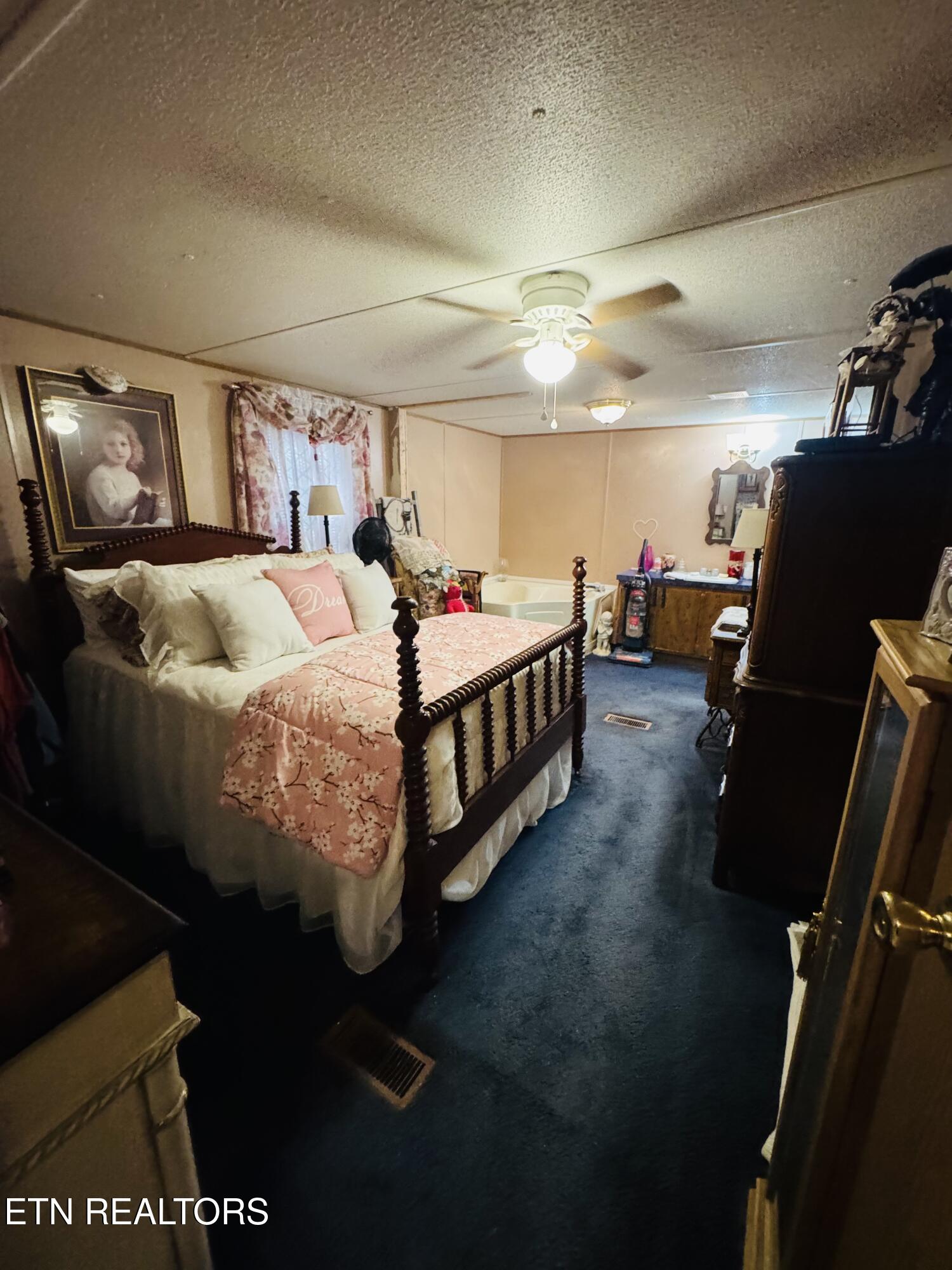 9923 Old Chestnut Ridge Road Heiskell TN 37754