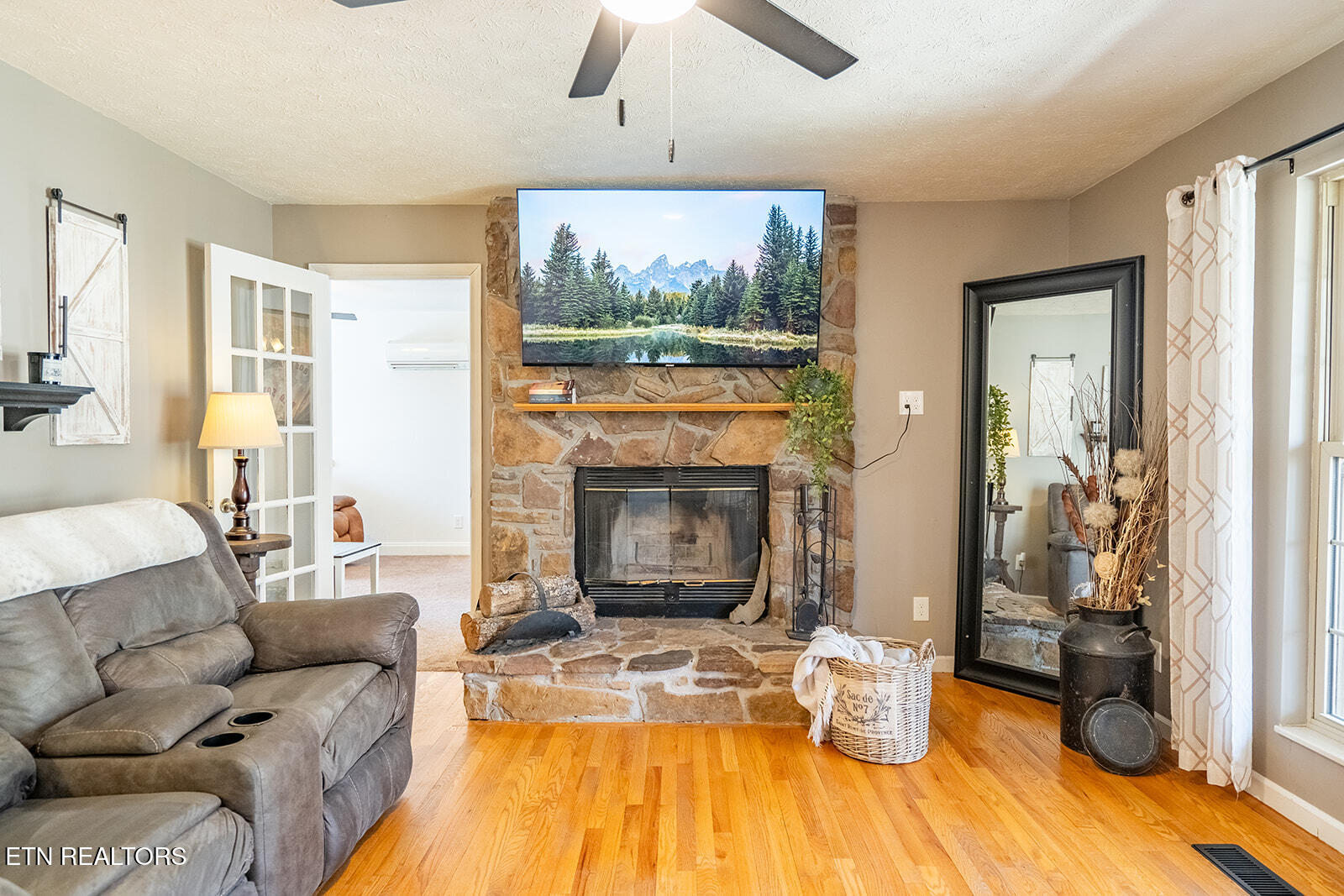 291 Twin Lane Washburn TN 37888