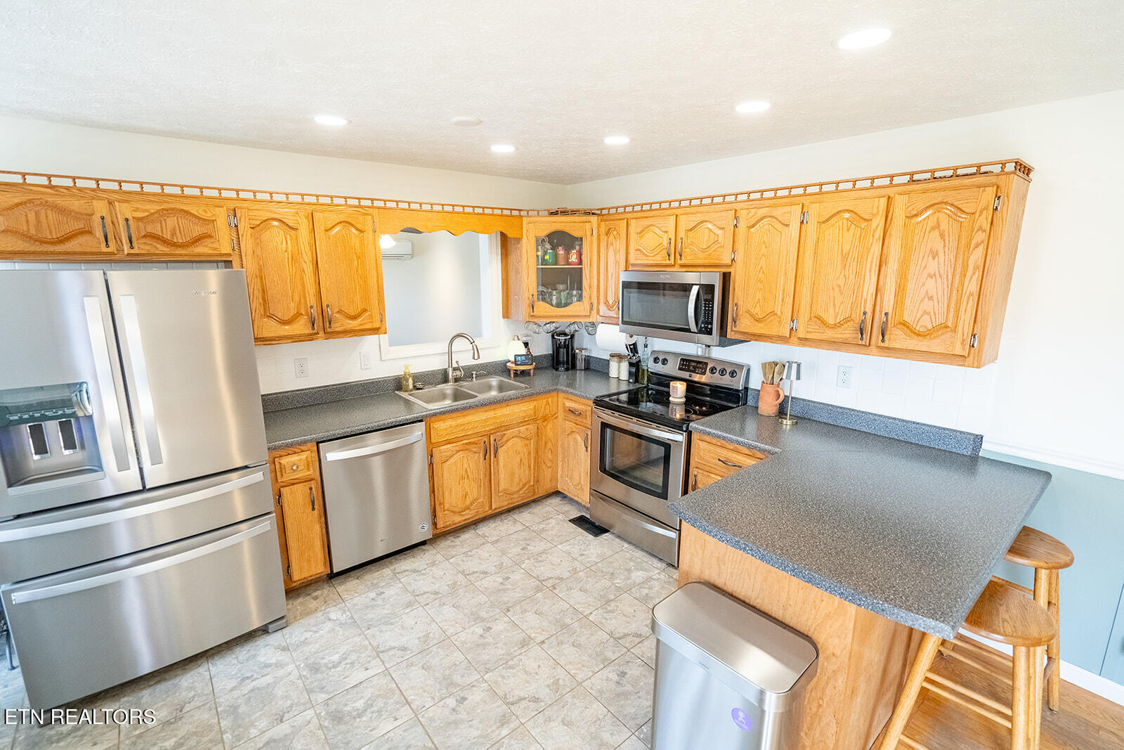 291 Twin Lane Washburn TN 37888