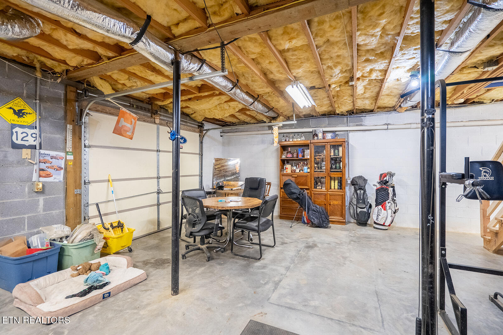 291 Twin Lane Washburn TN 37888