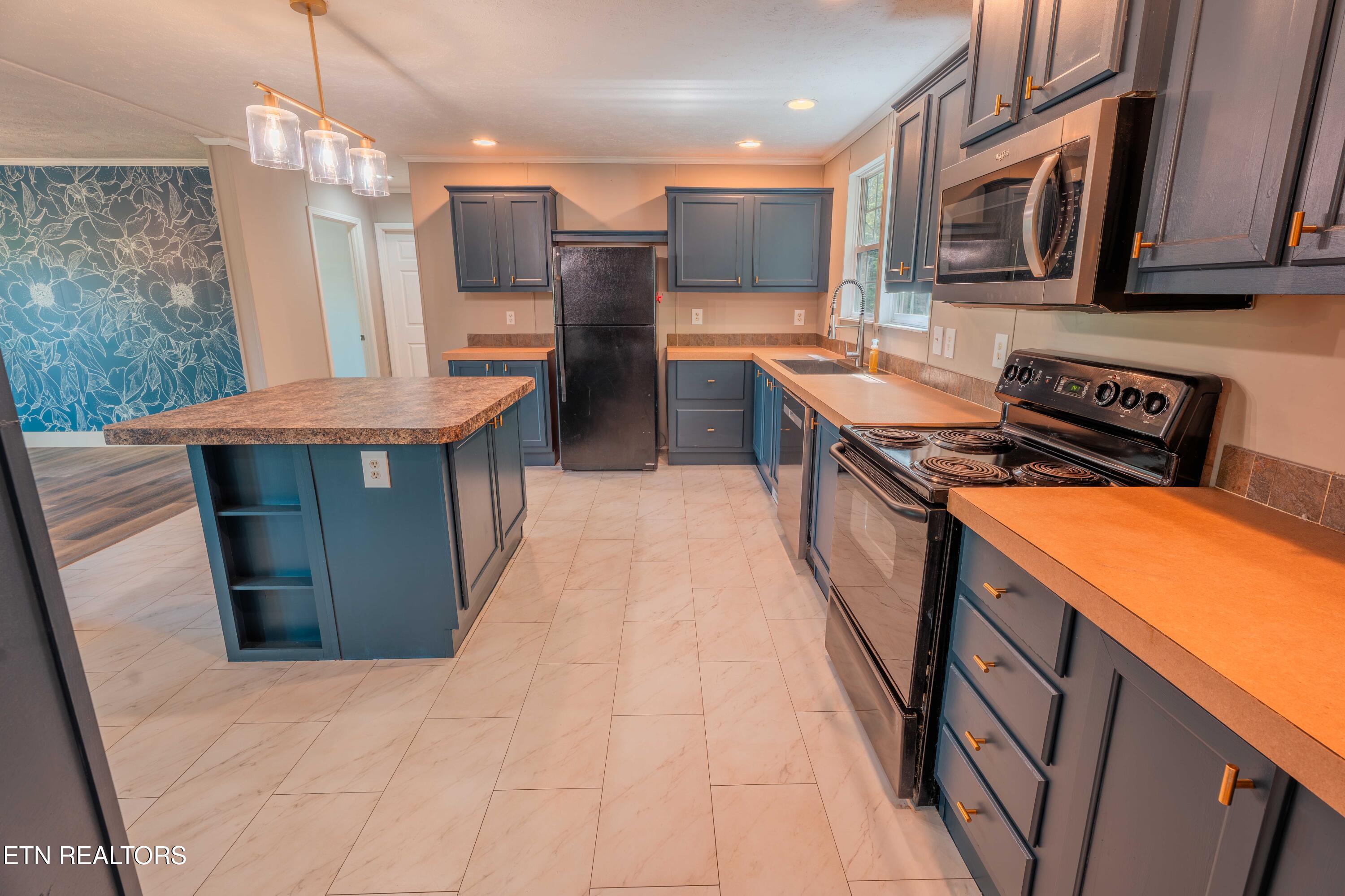 631 Laurel Road Clinton TN 37716