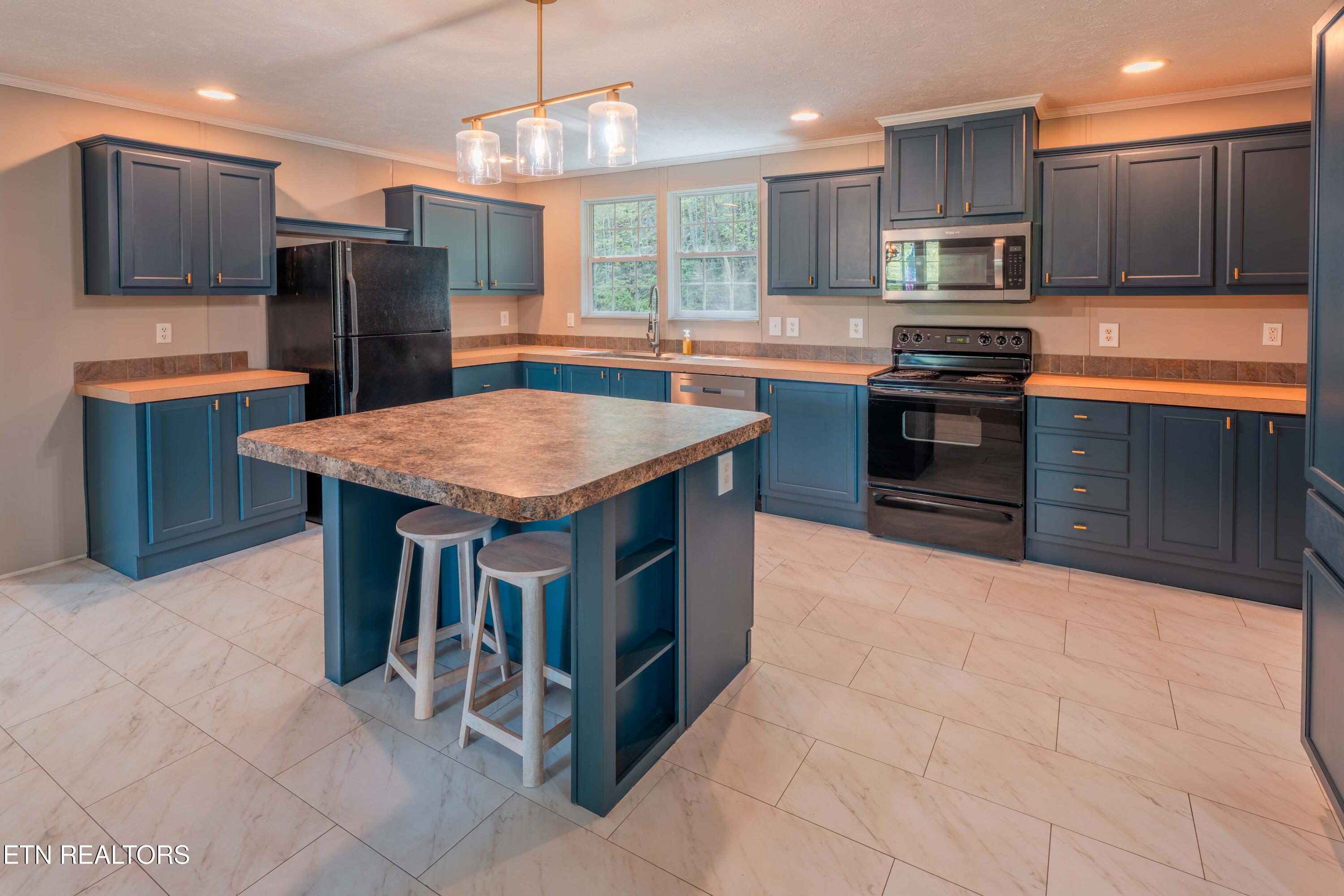 631 Laurel Road Clinton TN 37716