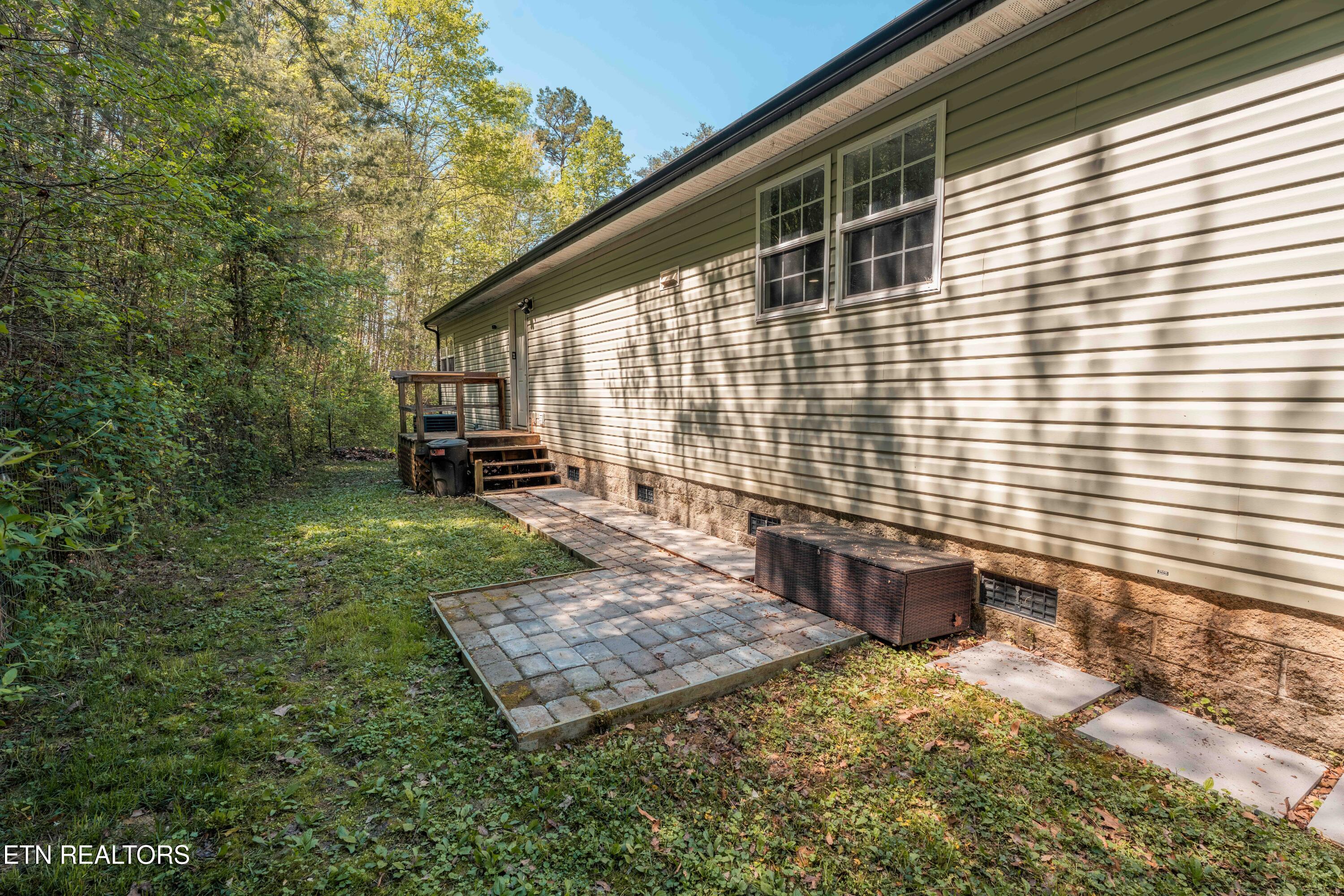 631 Laurel Road Clinton TN 37716