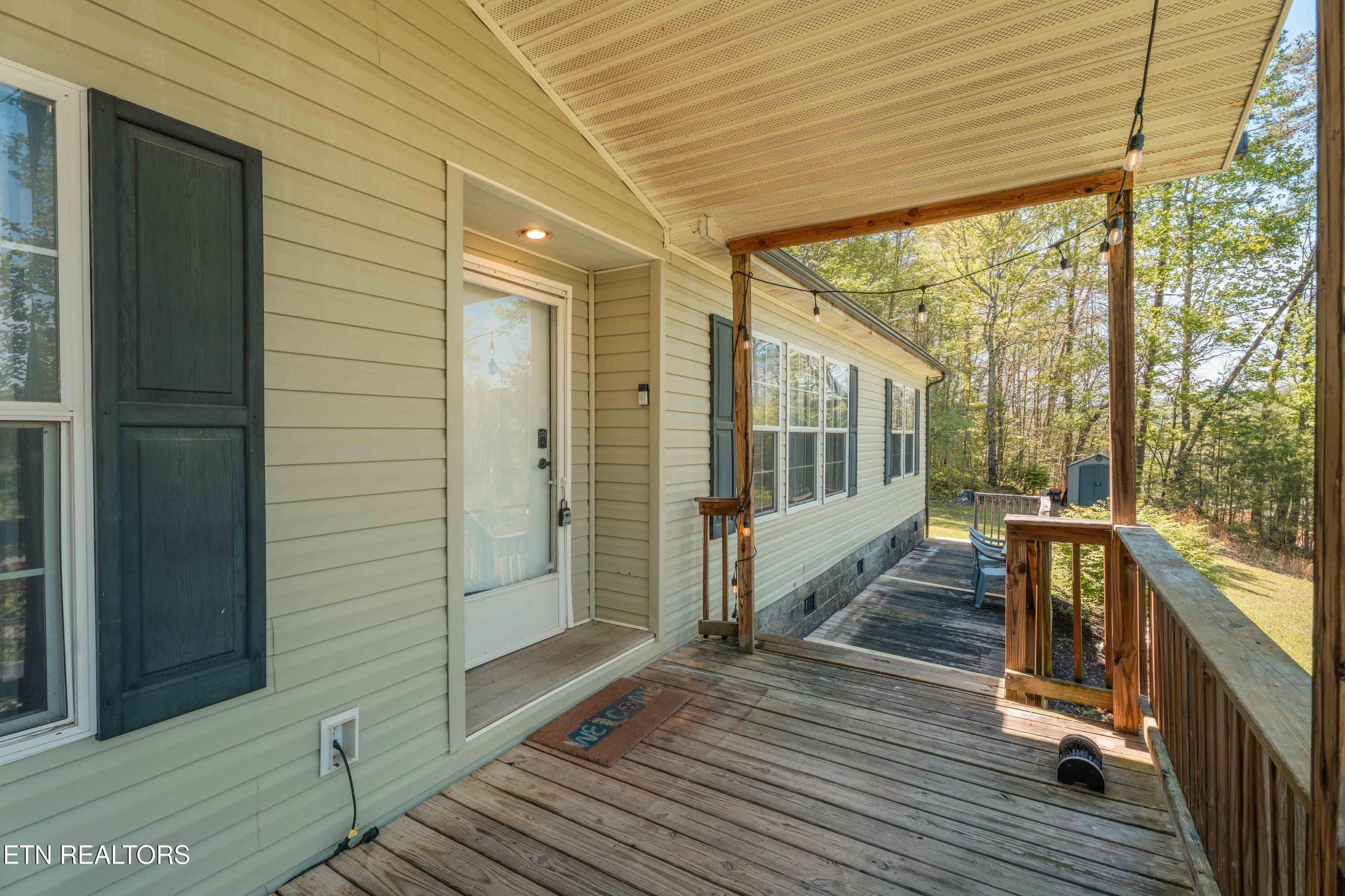 631 Laurel Road Clinton TN 37716