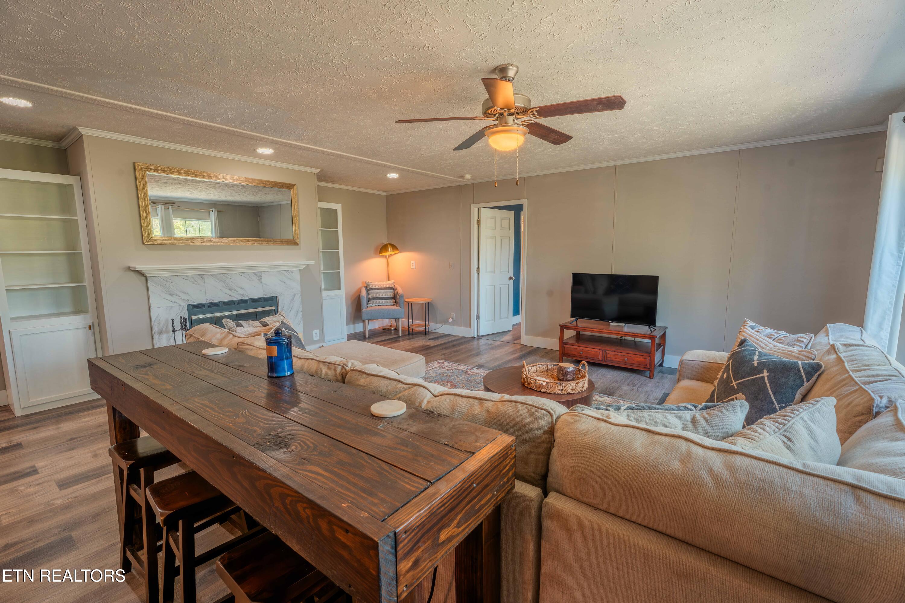 631 Laurel Road Clinton TN 37716