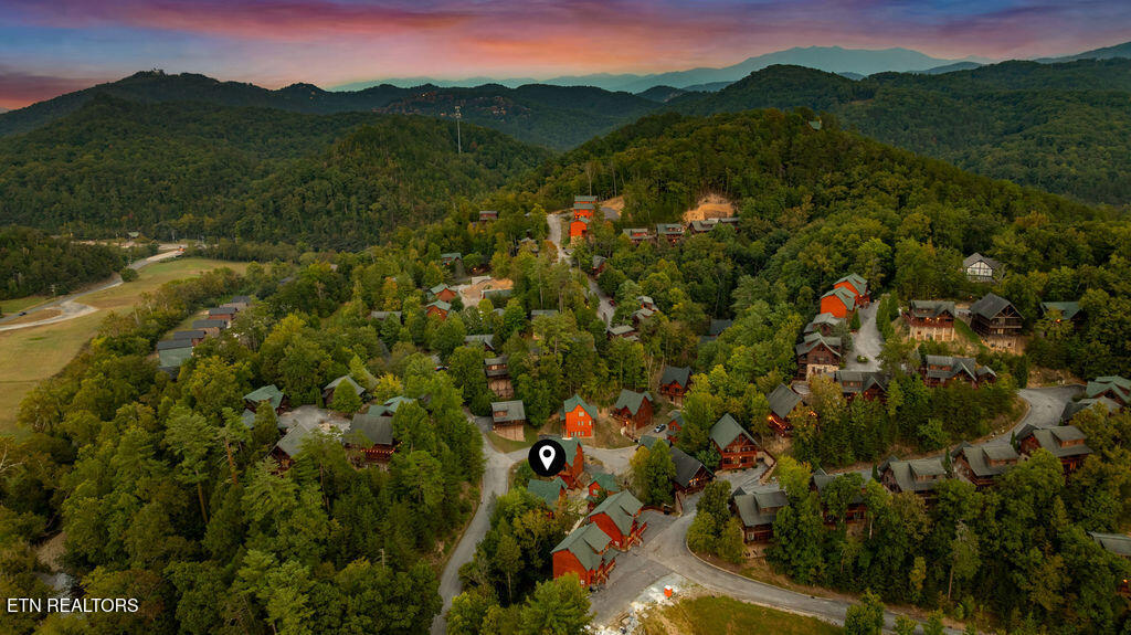 2106 Vly Crk Way Pigeon Forge TN 37862