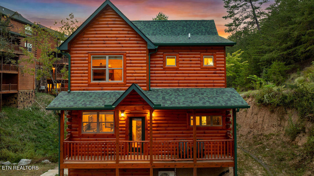2106 Vly Crk Way Pigeon Forge TN 37862