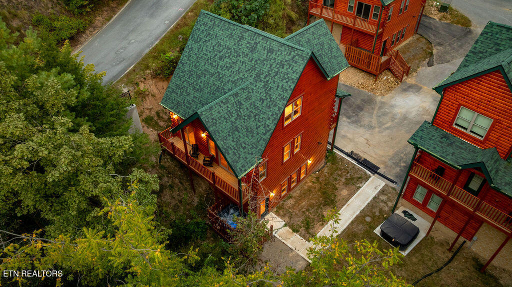 2106 Vly Crk Way Pigeon Forge TN 37862