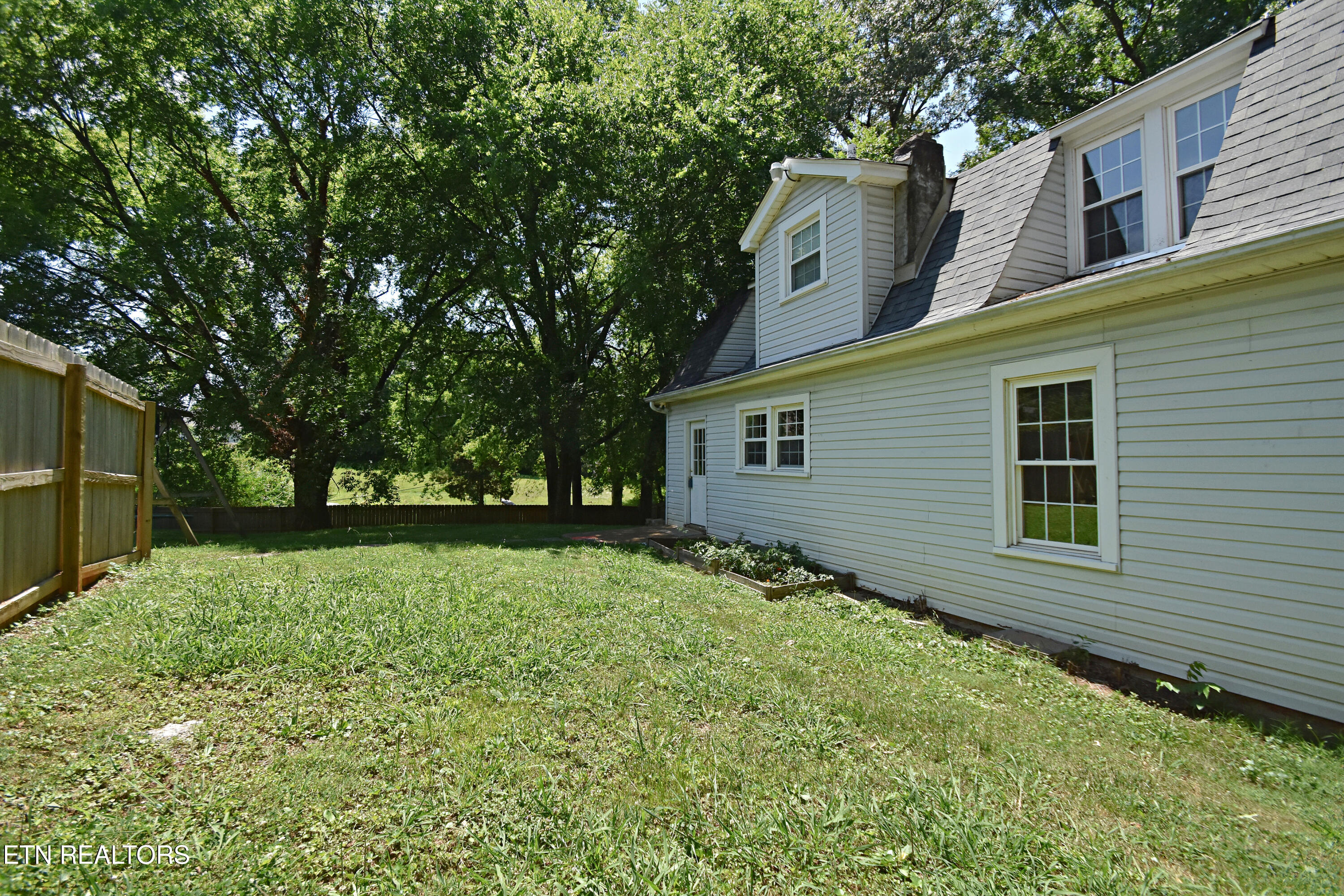 112 S 5th Street Maryville TN 37804
