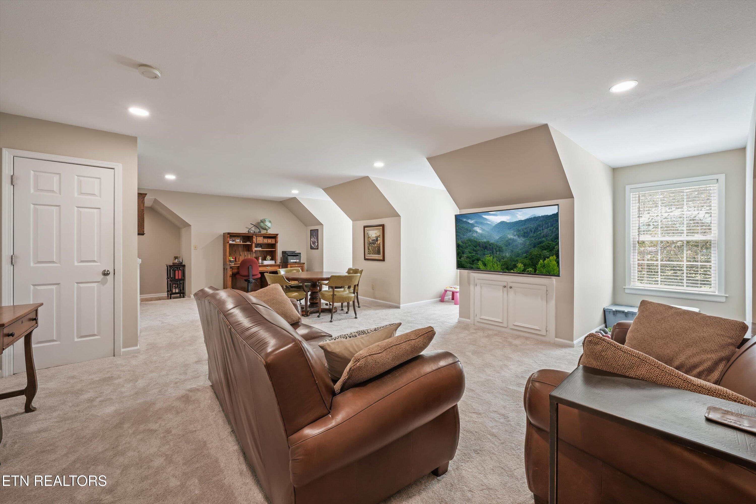 2039 Chasewood Lane Maryville TN 37803