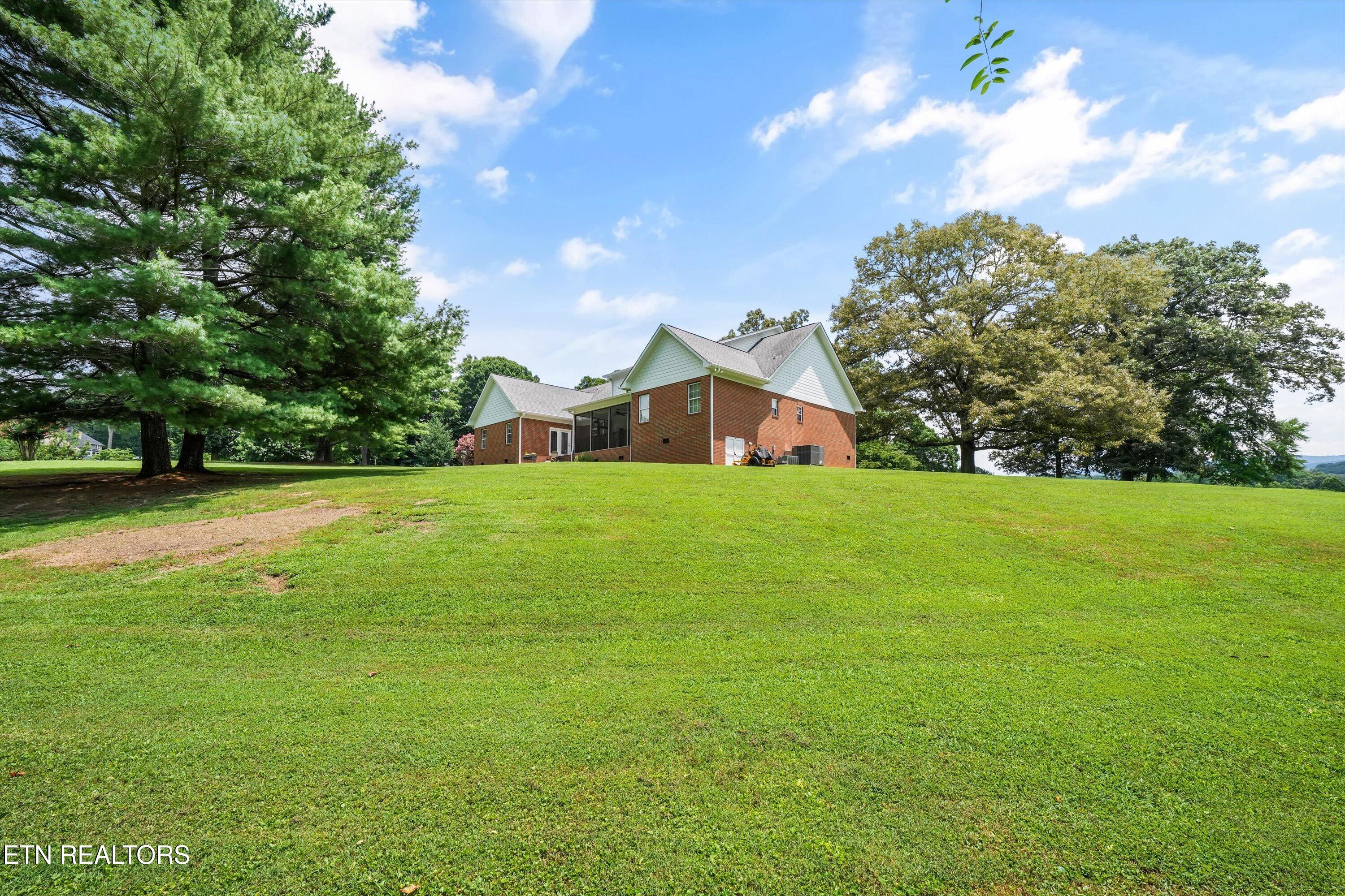 2039 Chasewood Lane Maryville TN 37803