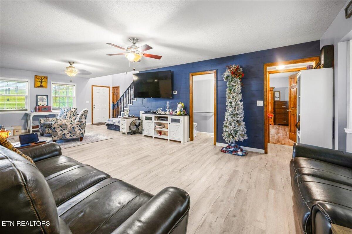 216 Mountain Road New Tazewell TN 37825
