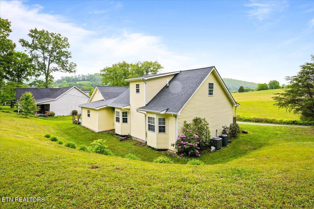 216 Mountain Road New Tazewell TN 37825