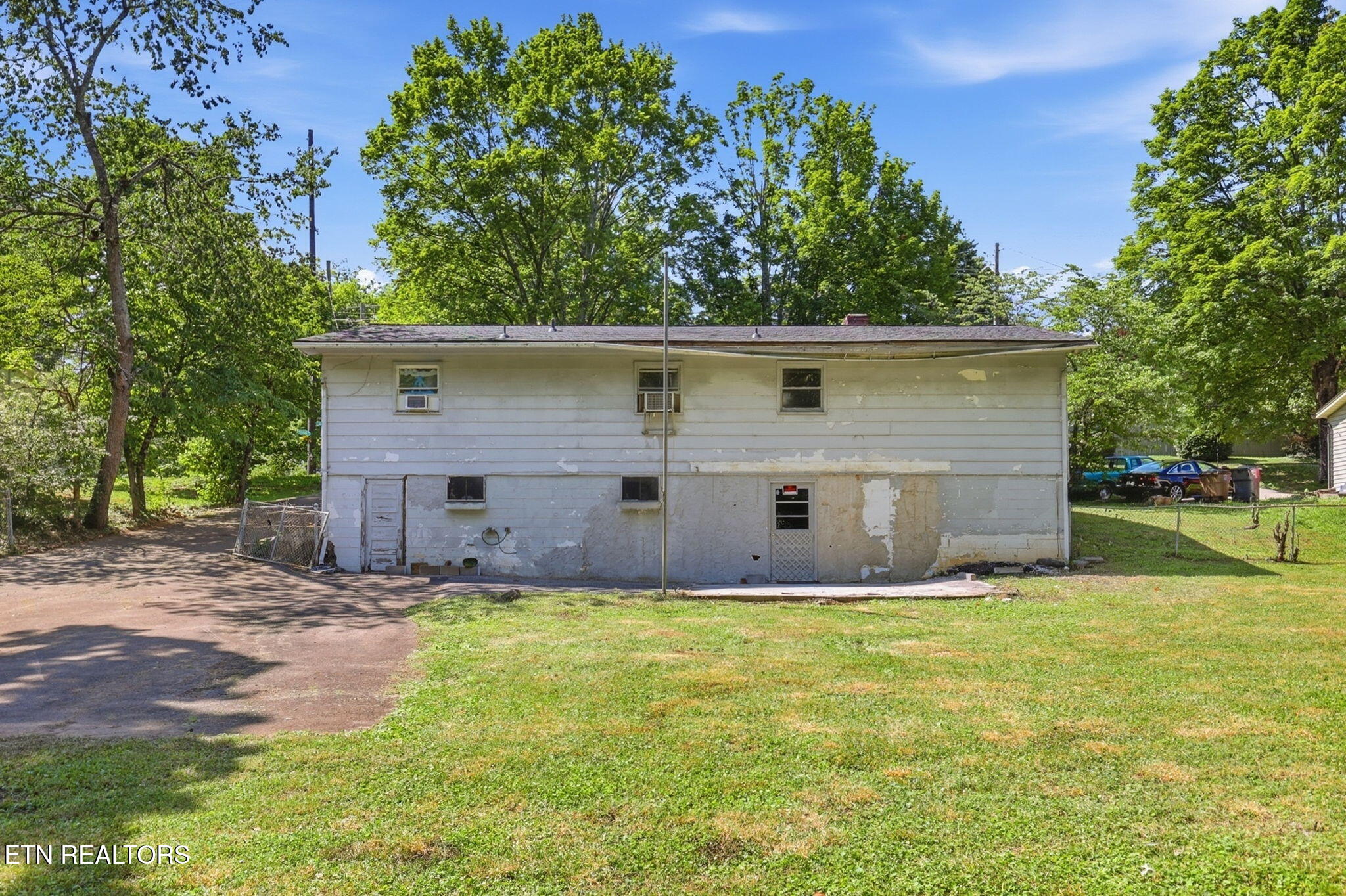 4930 Lonas Drive Knoxville TN 37909