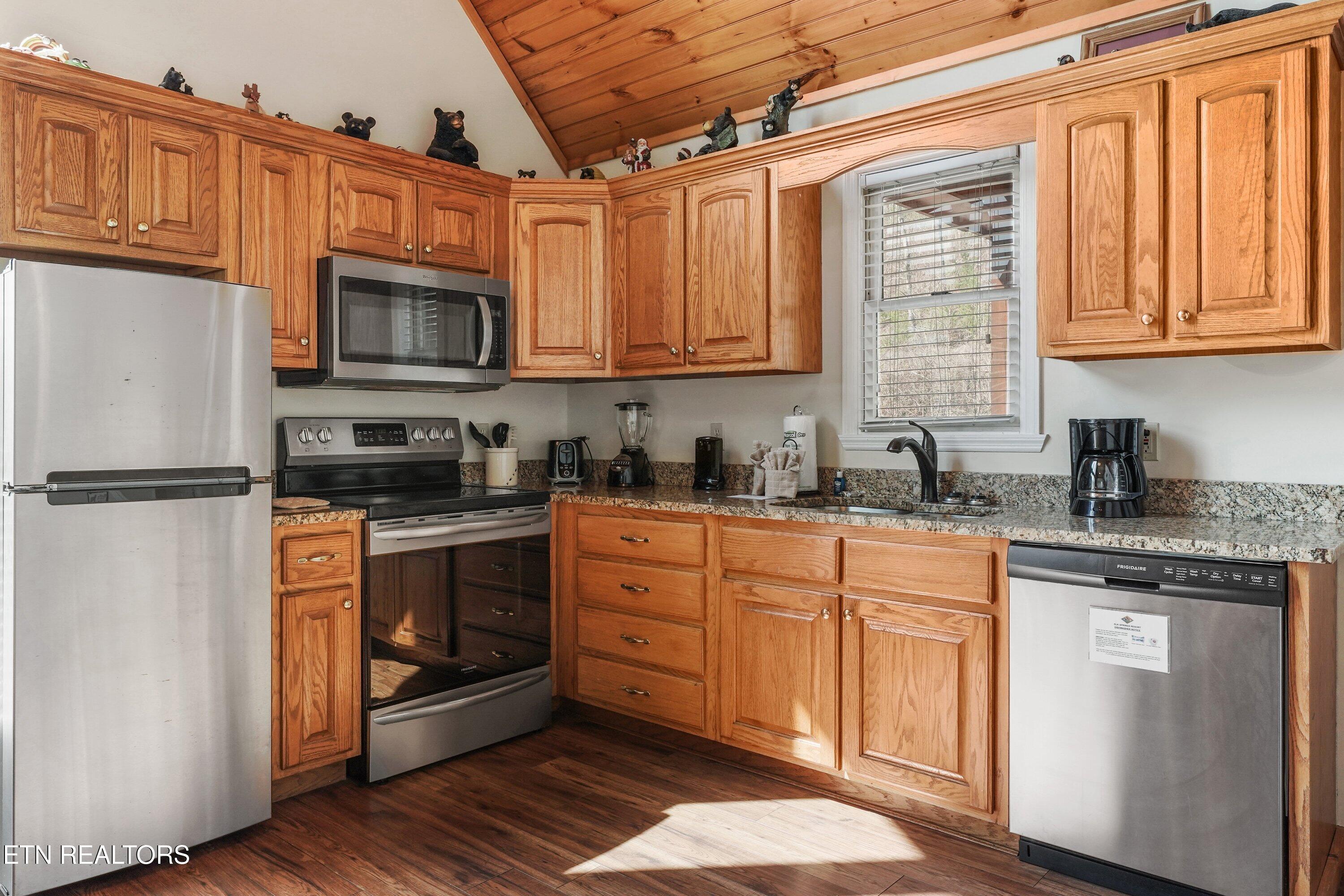 328 Pinnacle Cottage Way Gatlinburg TN 37738