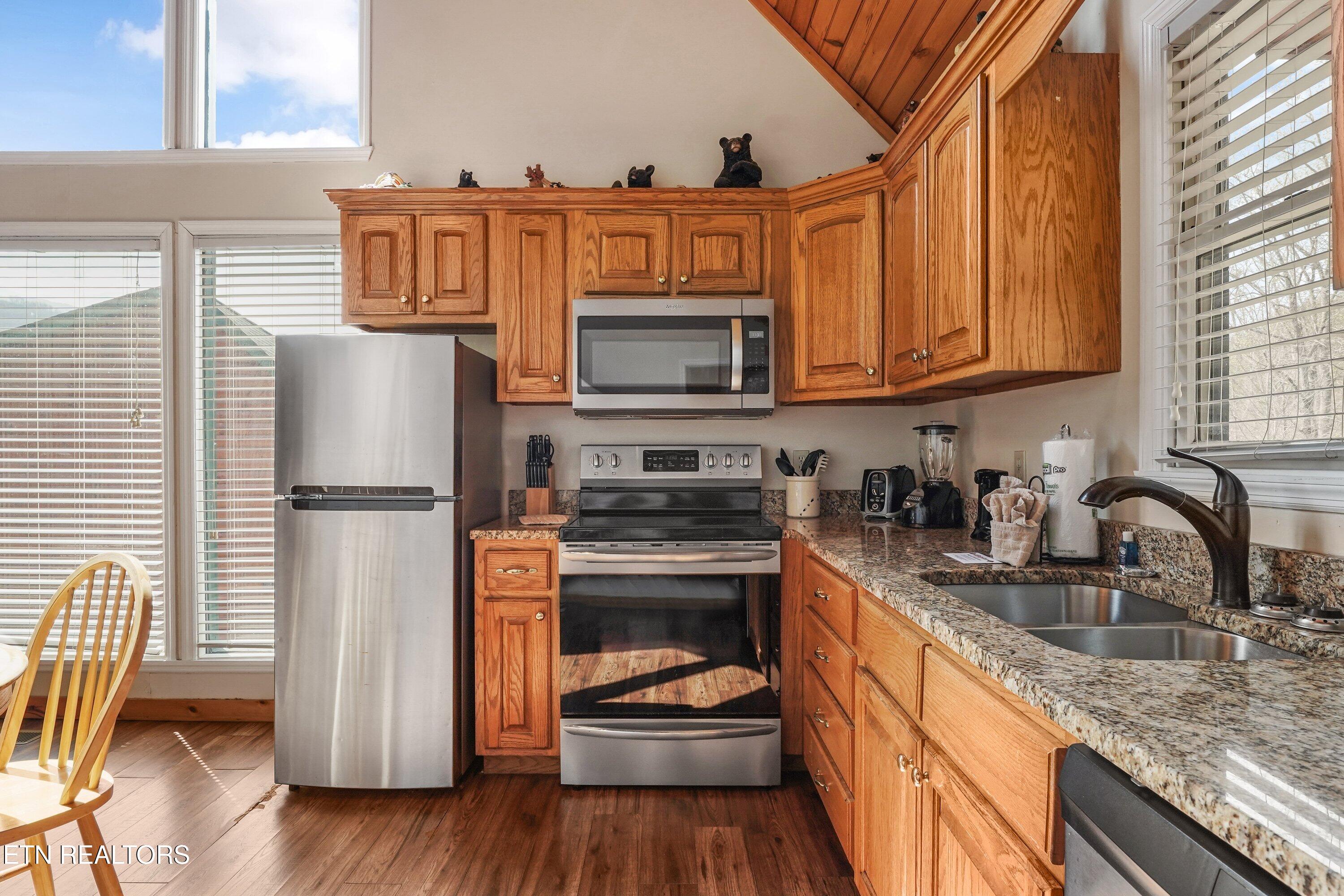 328 Pinnacle Cottage Way Gatlinburg TN 37738