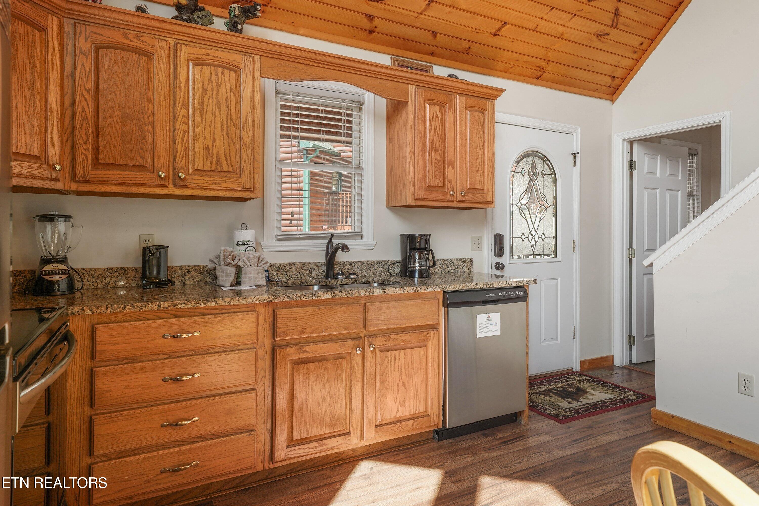 328 Pinnacle Cottage Way Gatlinburg TN 37738