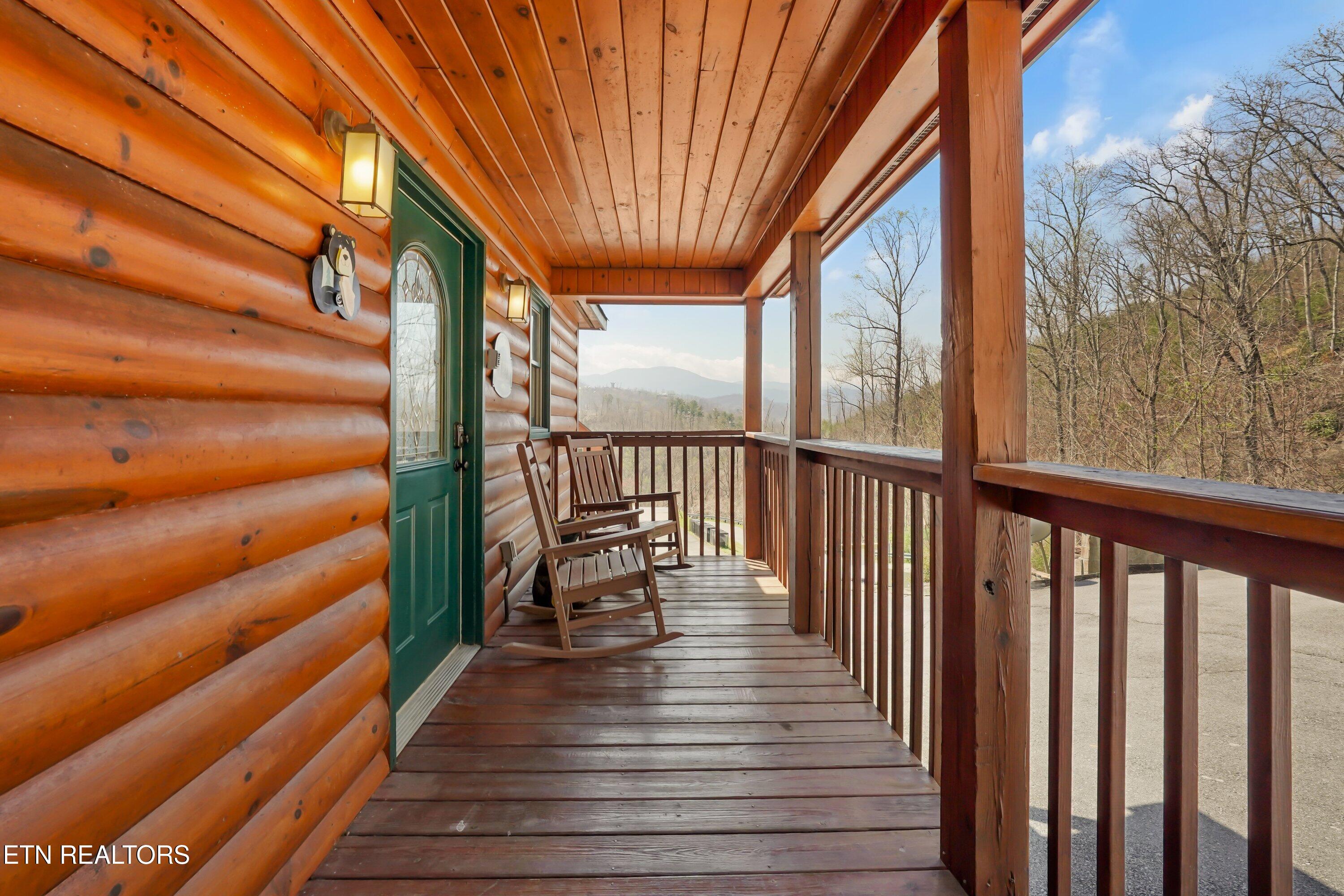 328 Pinnacle Cottage Way Gatlinburg TN 37738