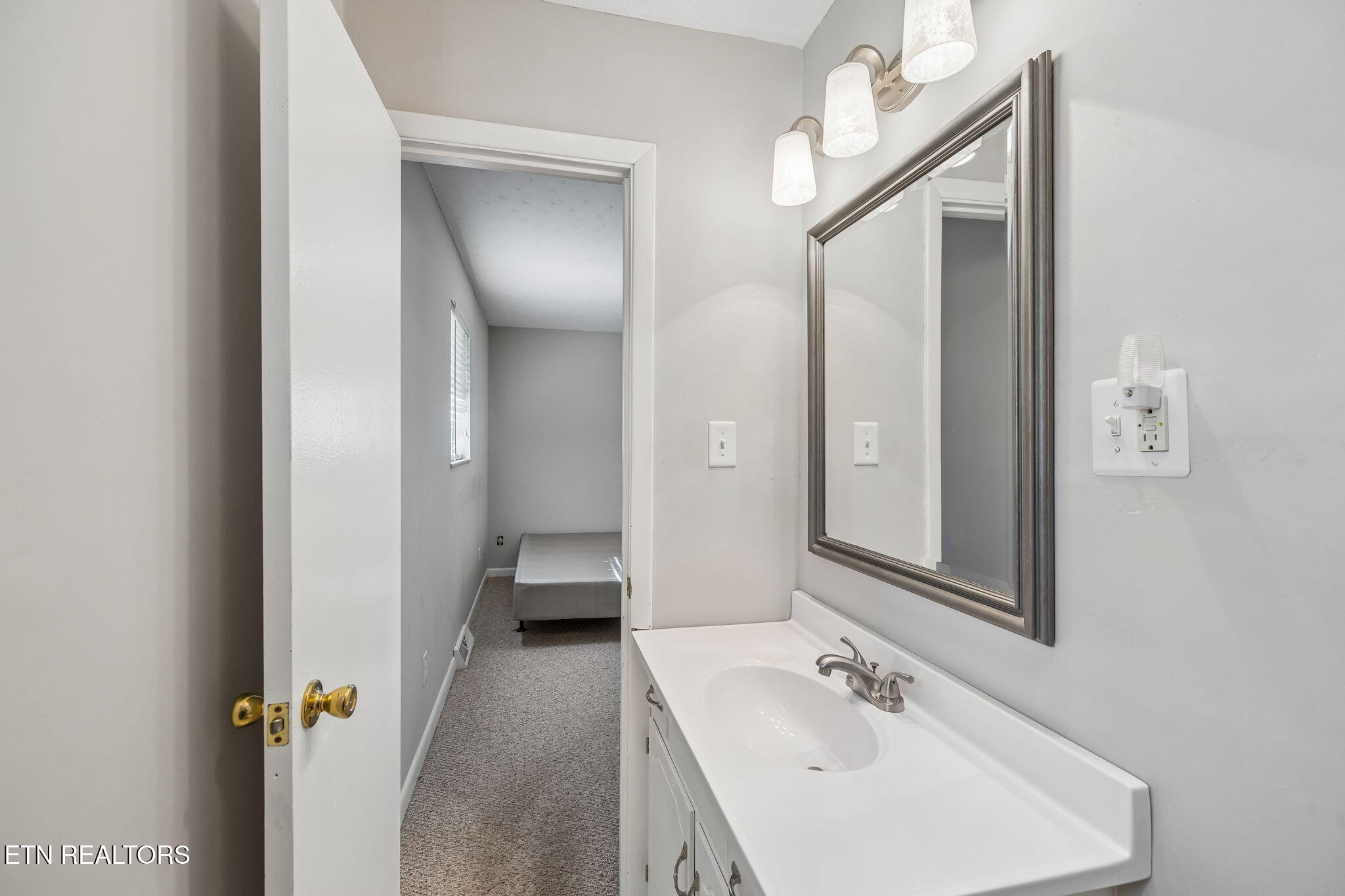 2628 Rahn Avenue Maryville TN 37804