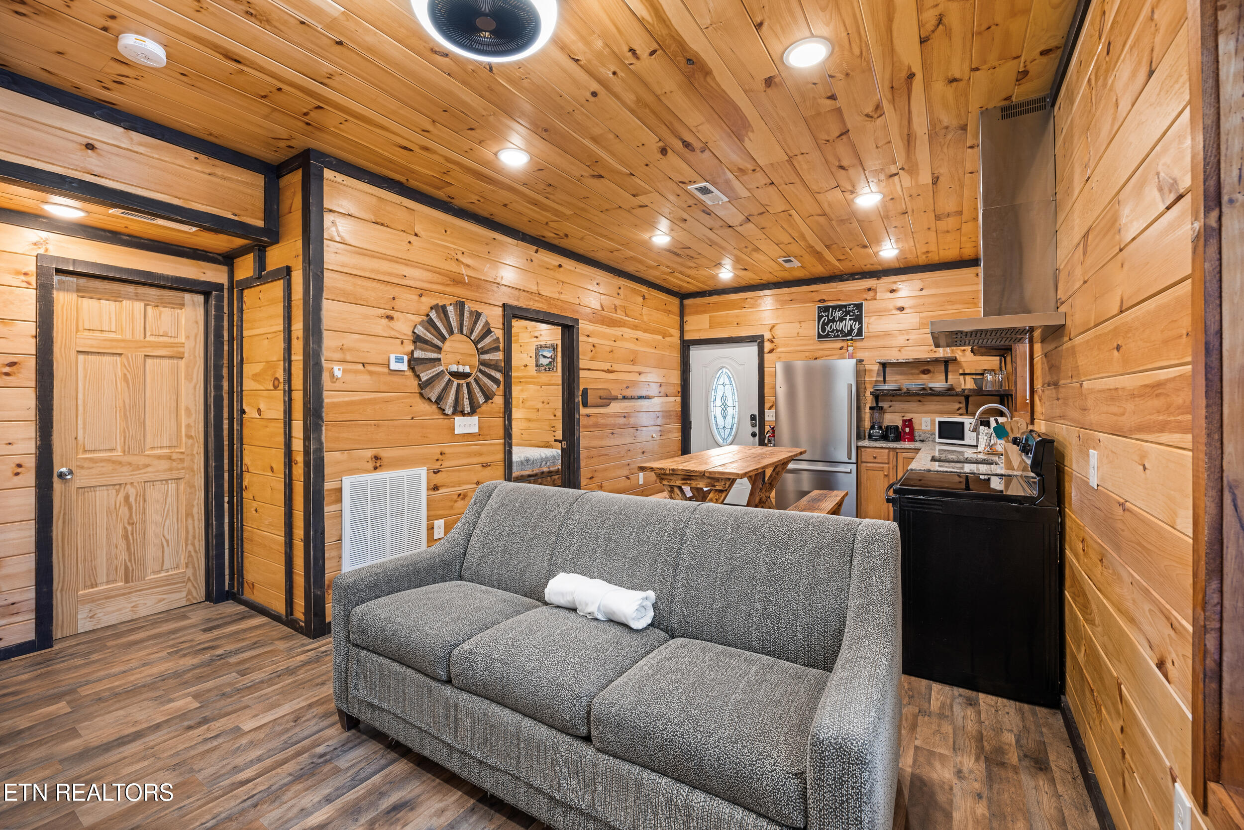 2540 White Timberlake Drive Sevierville TN 37876