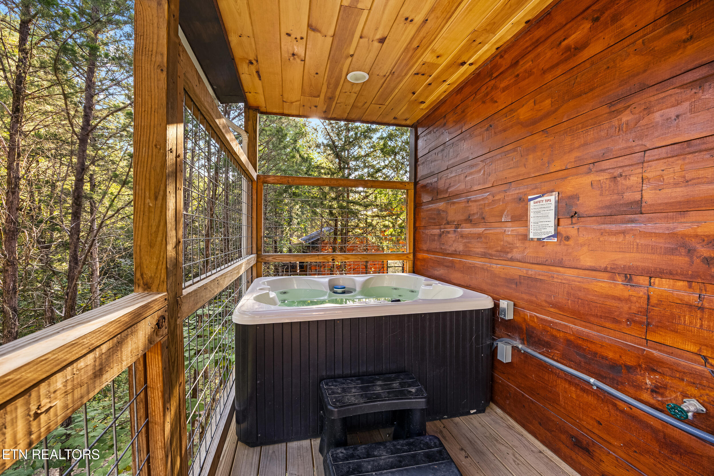 2540 White Timberlake Drive Sevierville TN 37876