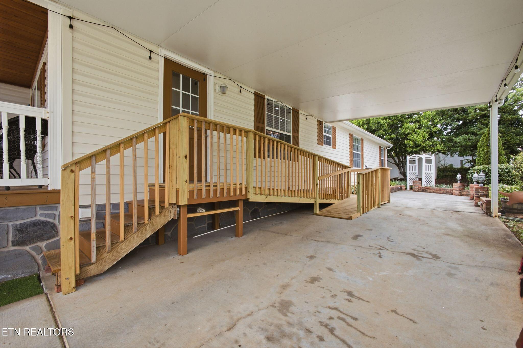 2518 Sportsmans Way Sevierville TN 37876